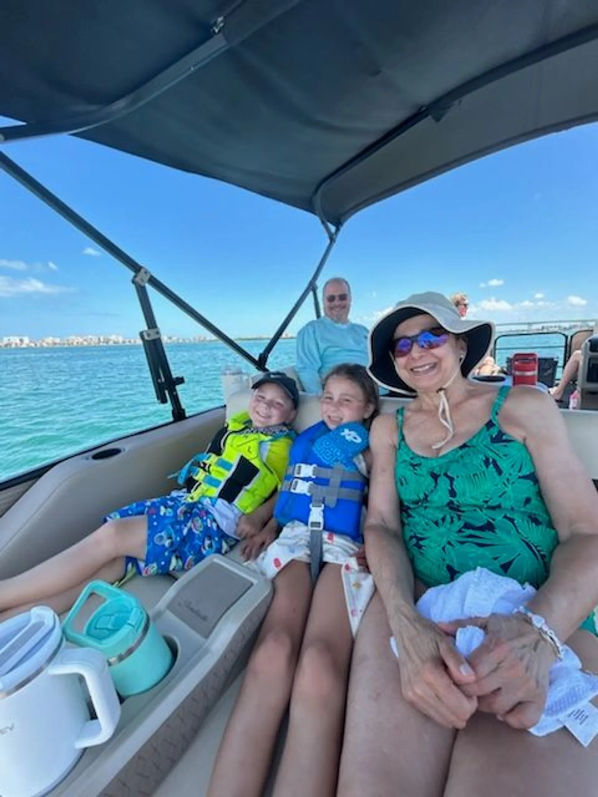 Newer 22 foot luxury pontoon 