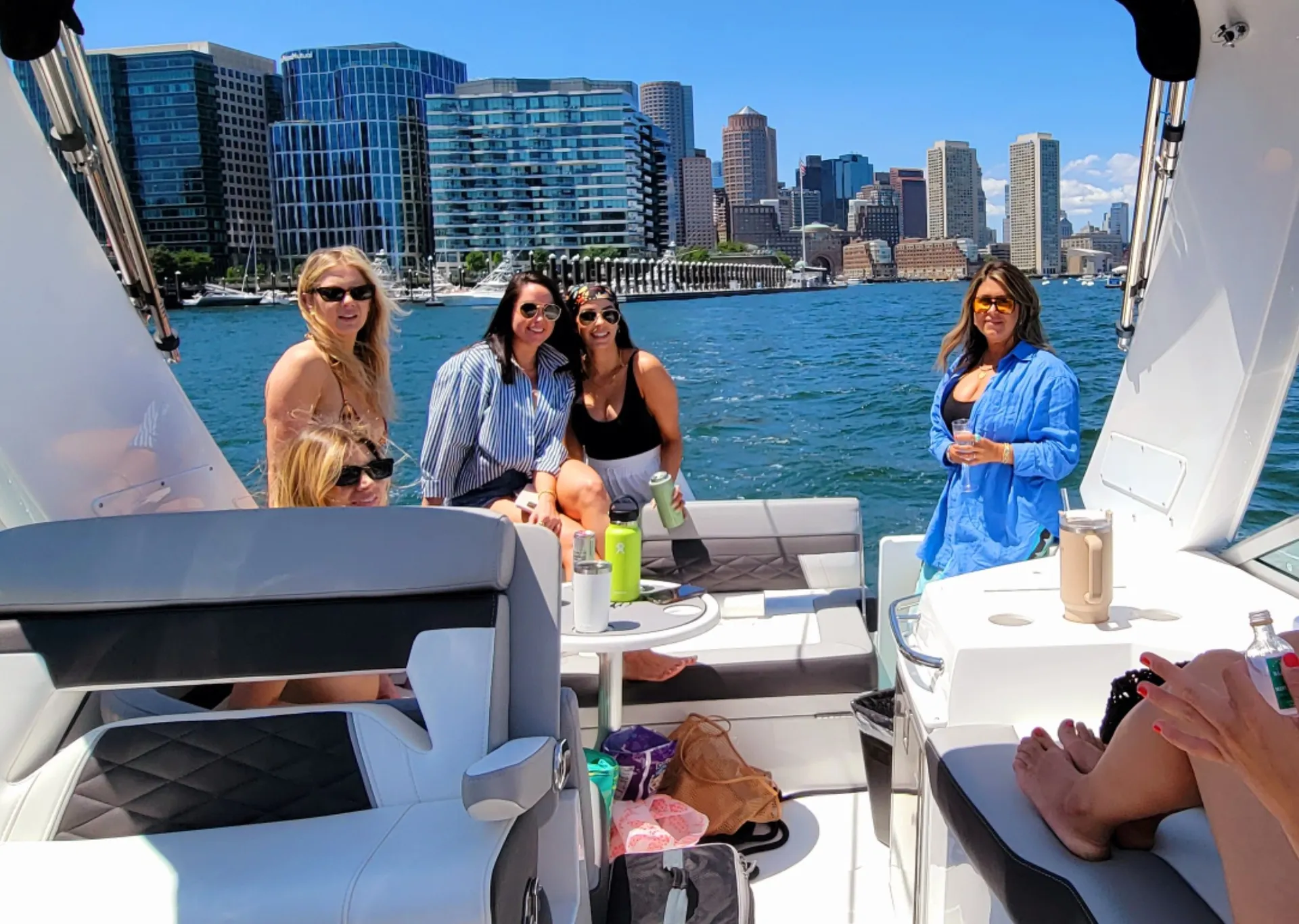 Beautiful 30ft 2021 Monterey Sport Yacht: Boston