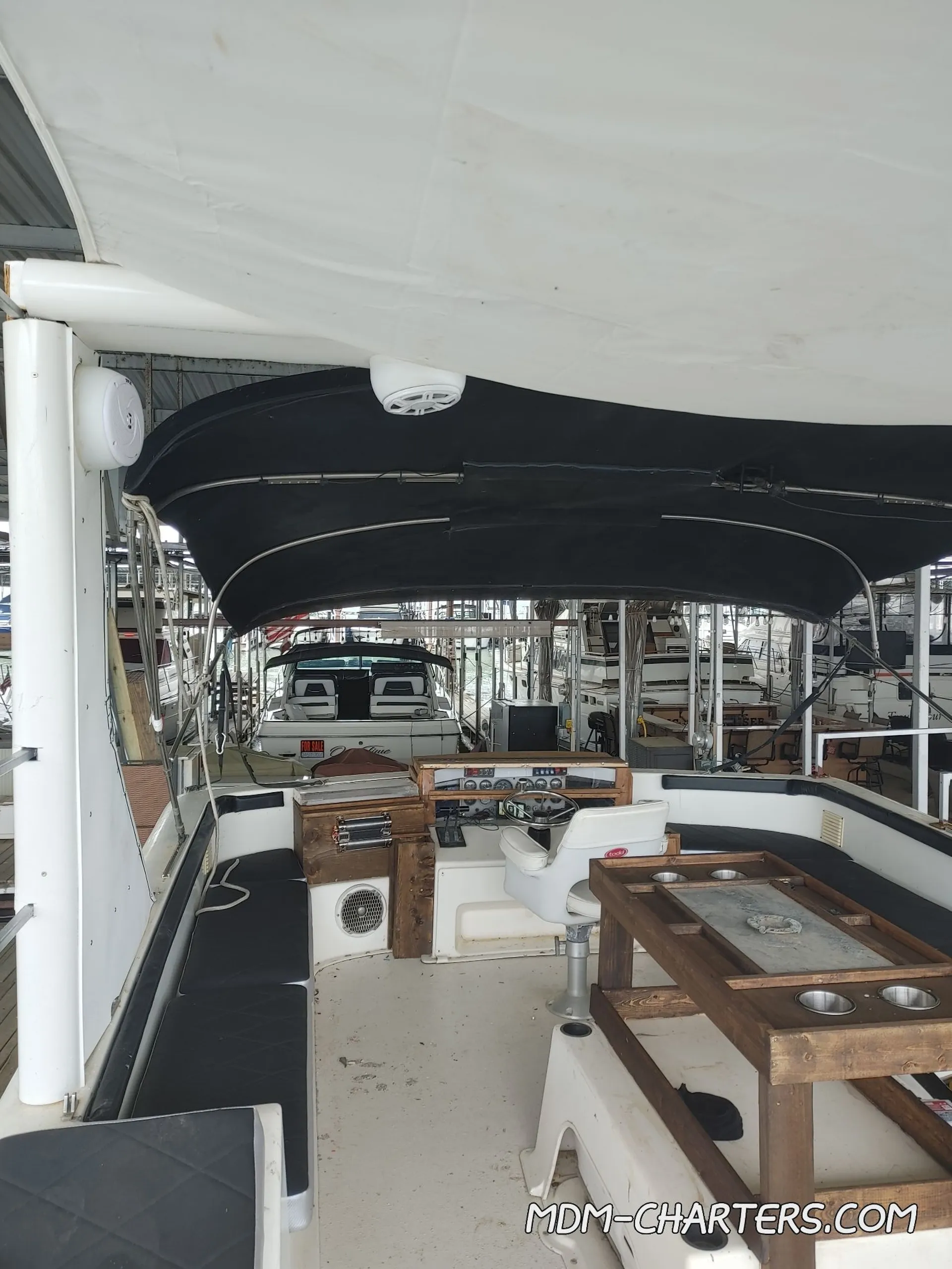 STRANGER DANGER LUXURY PARTY BOAT LAKE LEWISVILLE