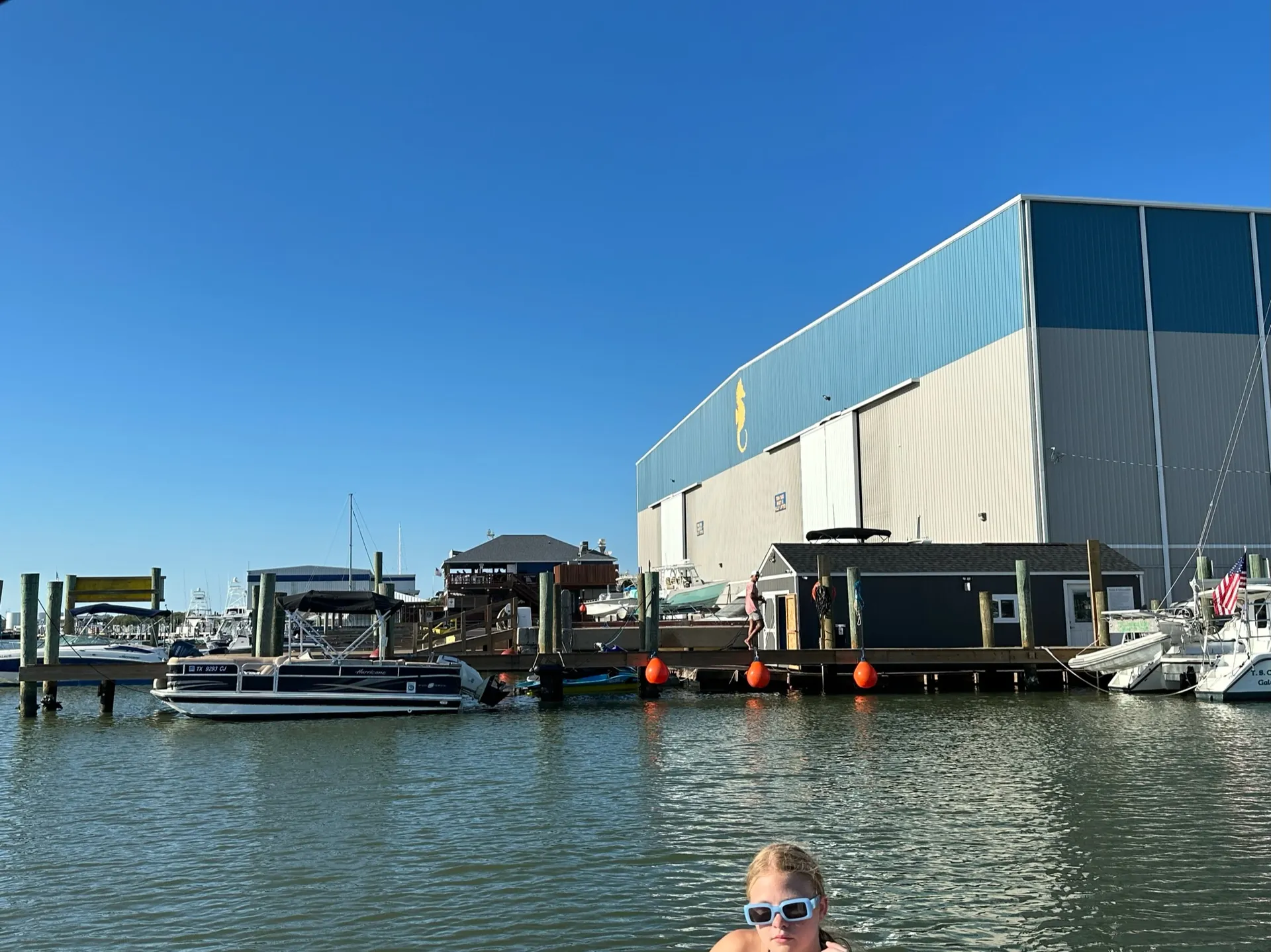 24ft Hurricane Sundeck - 250hp - 12 Passenger 