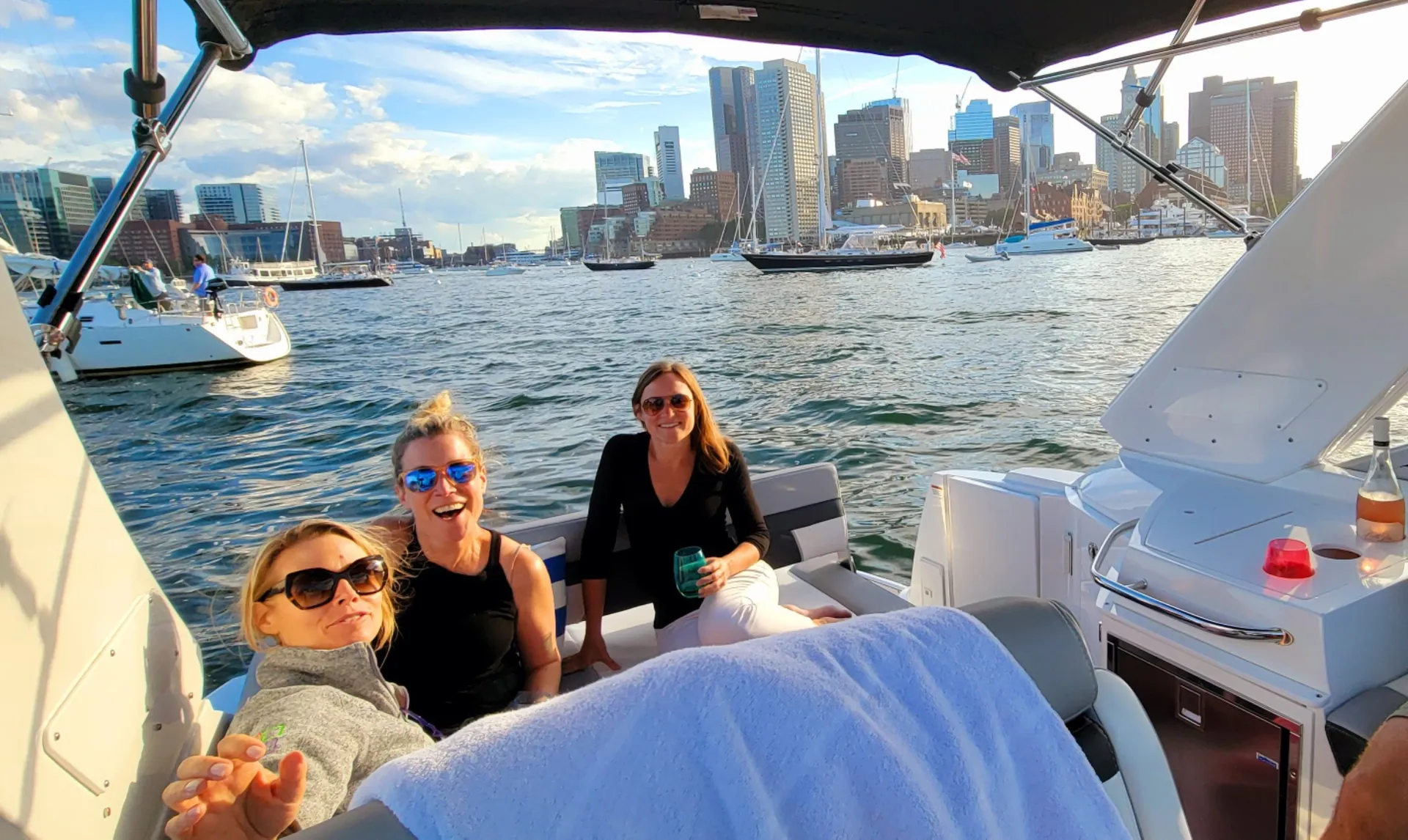 Beautiful 30ft 2021 Monterey Sport Yacht: Boston