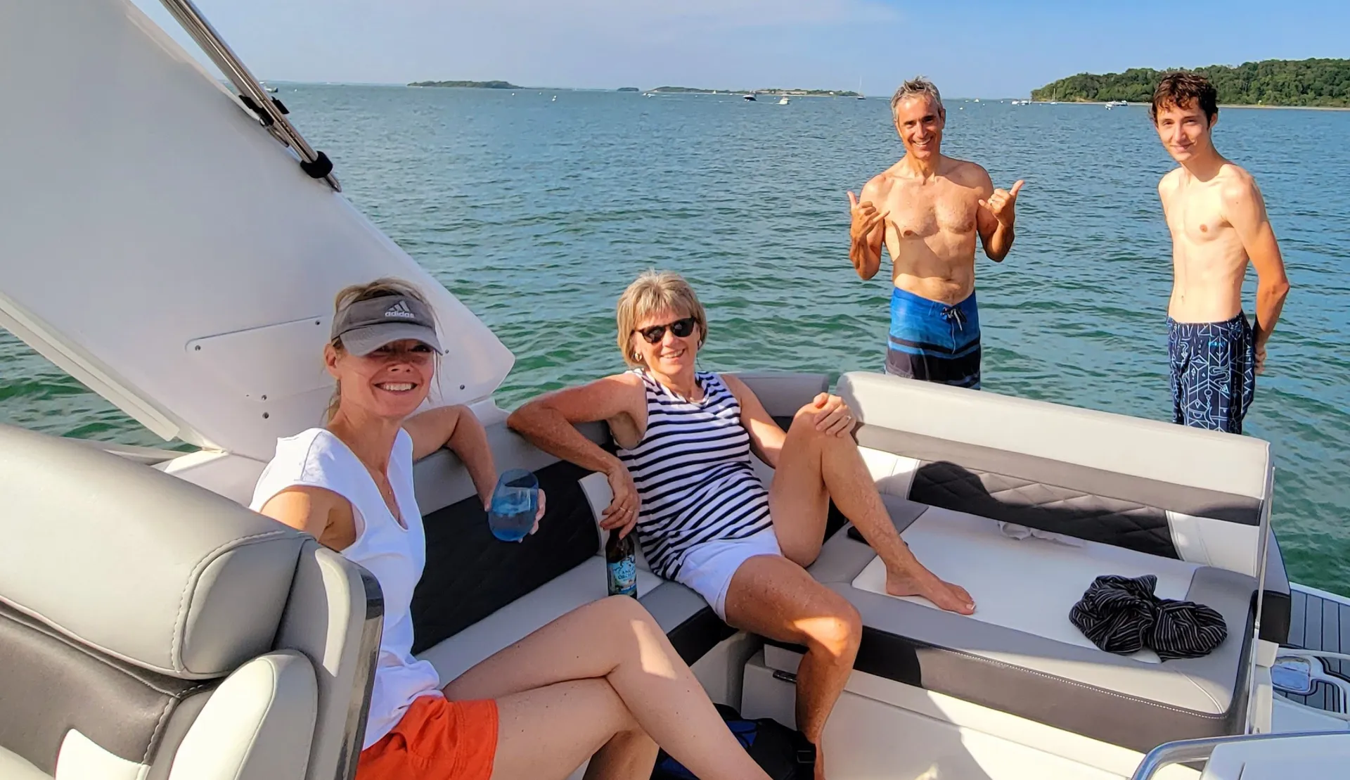 Beautiful 30ft 2021 Monterey Sport Yacht: Boston