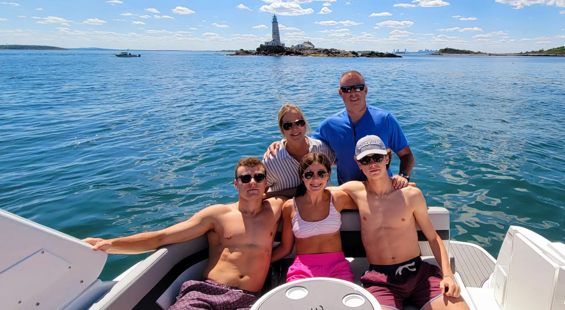 Beautiful 30ft 2021 Monterey Sport Yacht: Boston