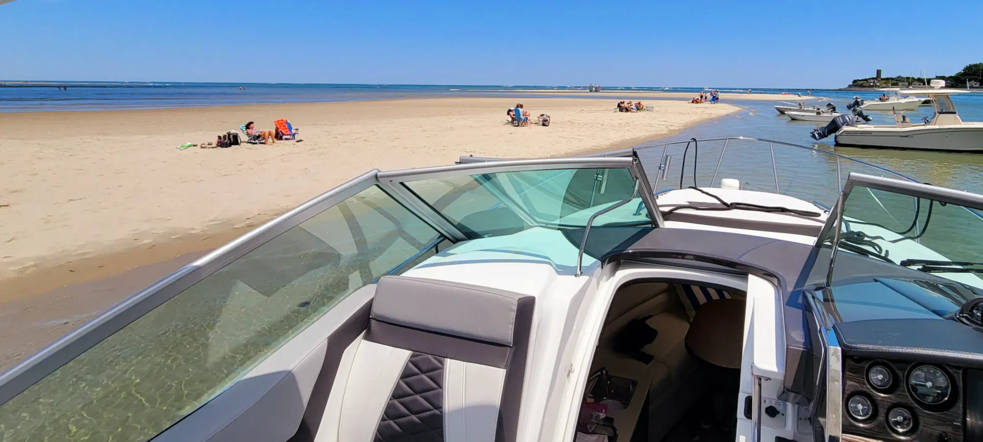Beautiful 30ft 2021 Monterey Sport Yacht: Boston