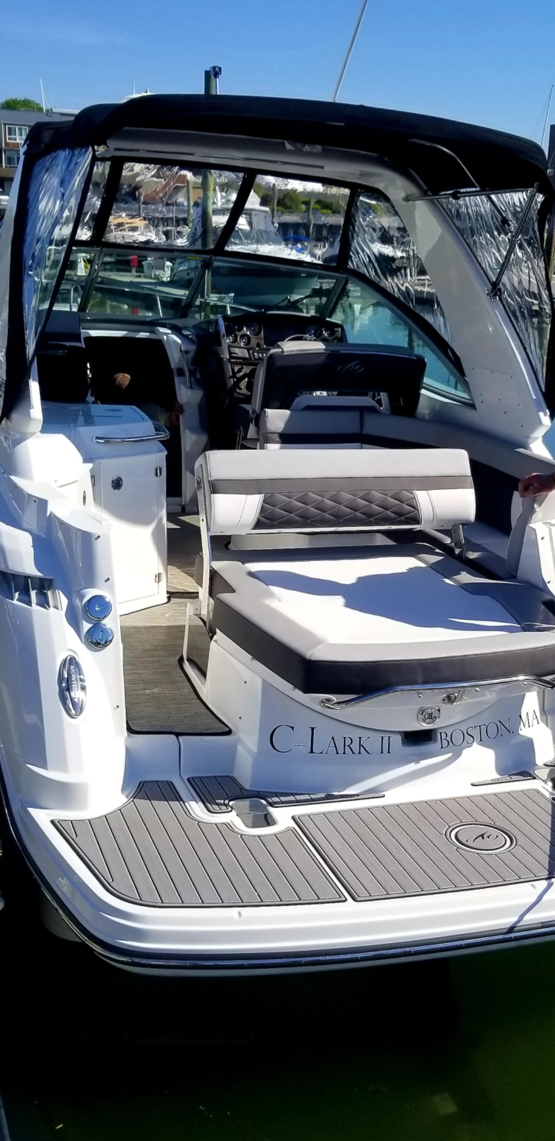 Beautiful 30ft 2021 Monterey Sport Yacht: Boston