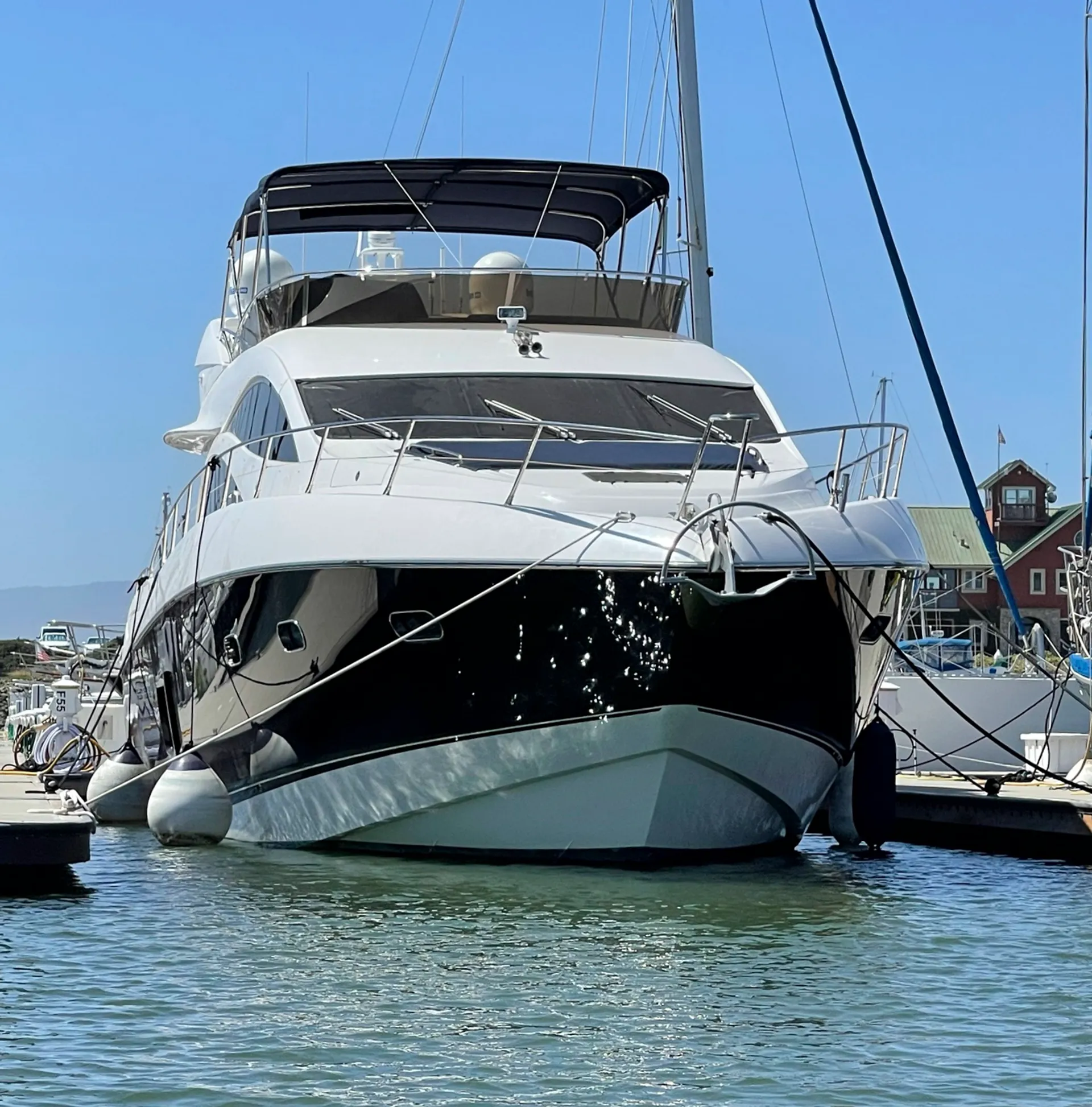 Sunseeker Sunseeker Manhattan 70 in Sausalito, CA — photo 9