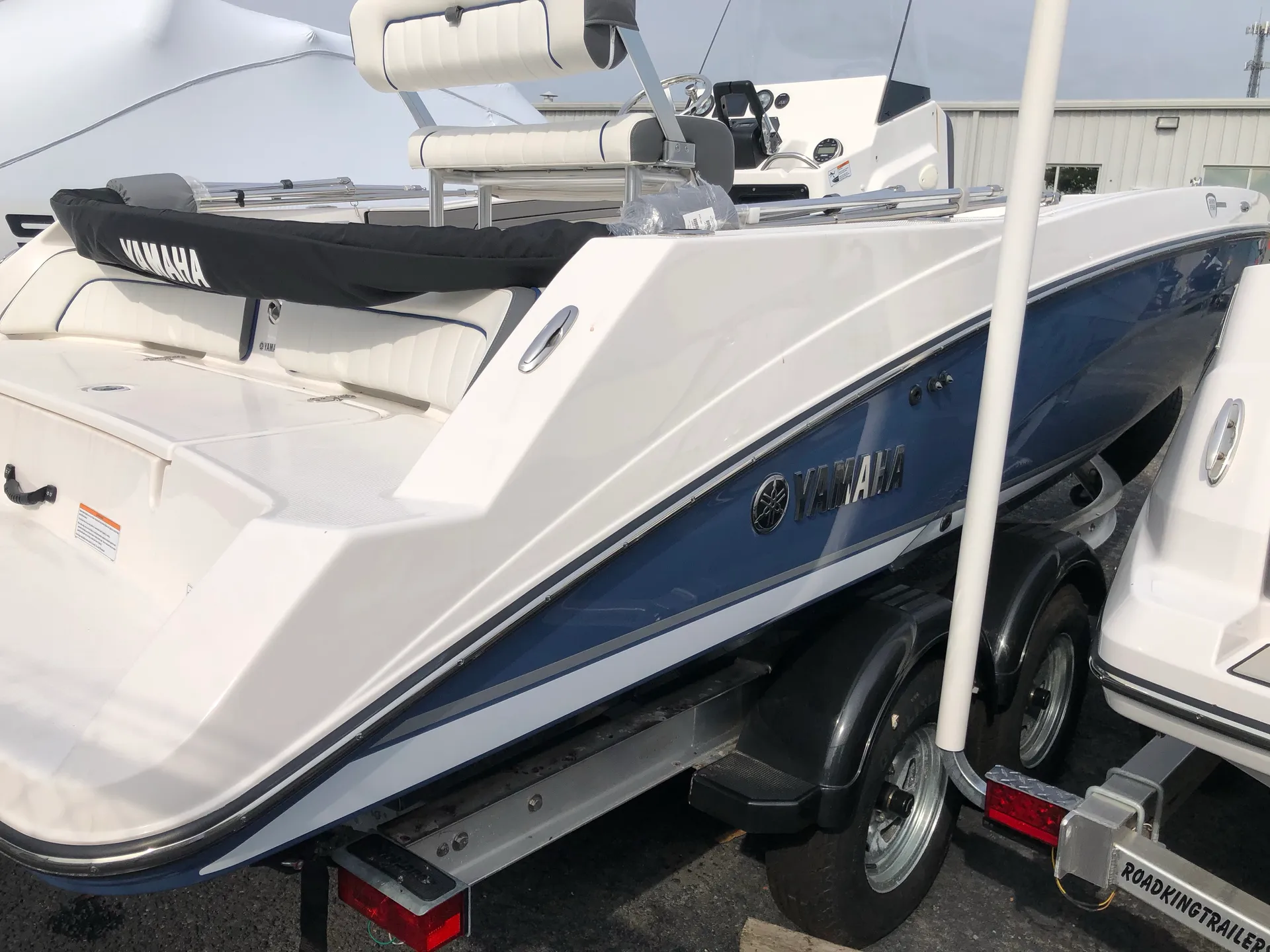 Yamaha 210 FSH Deluxe in Raeford, NC — photo 5