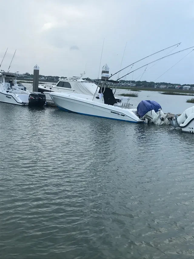 Rent a Dakota center console in Charleston, SC near me