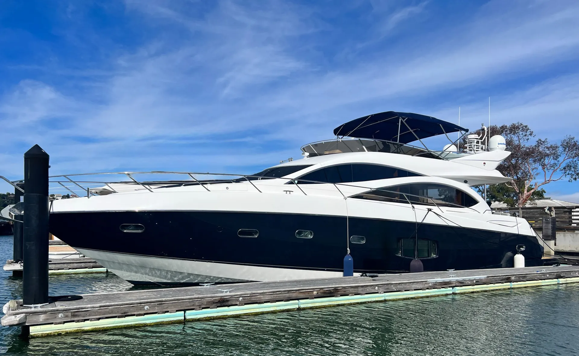 Sunseeker Sunseeker Manhattan 70 in Sausalito, CA — photo 2
