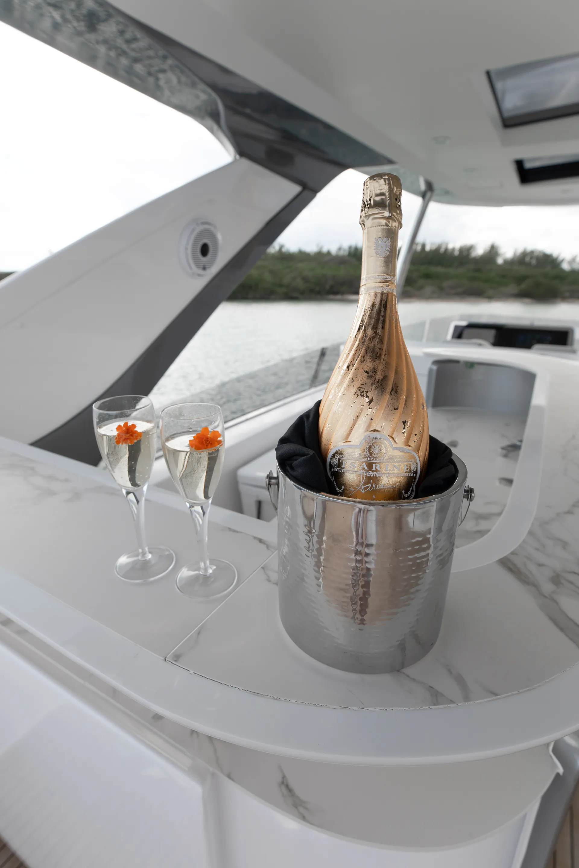 Azimut Flybridge in Aventura, FL — photo 10