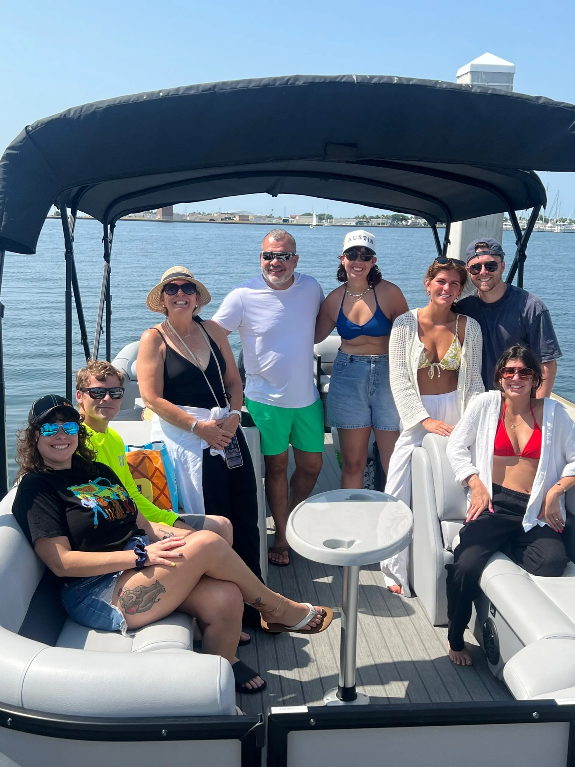 Bentley Legacy Navigator 24 Feet 250hp