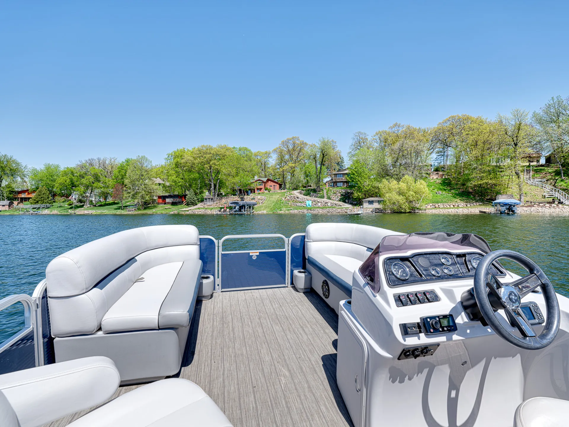 GODFREY MARINE SWEETWATER 2086 SB in Maple Lake, MN — photo 5