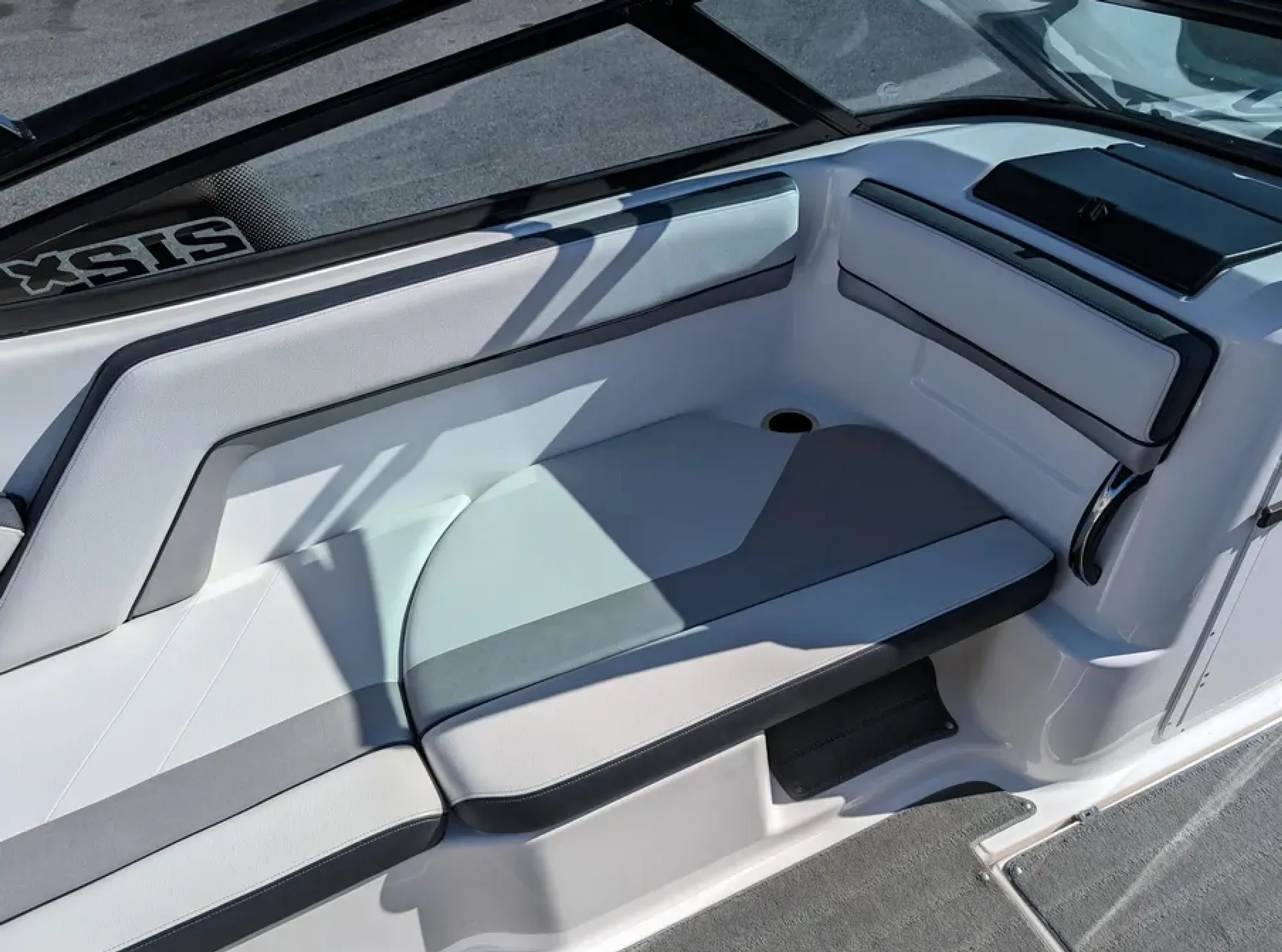 2015 Yamaha 212x Jet Boat - ONEIDA LAKE
