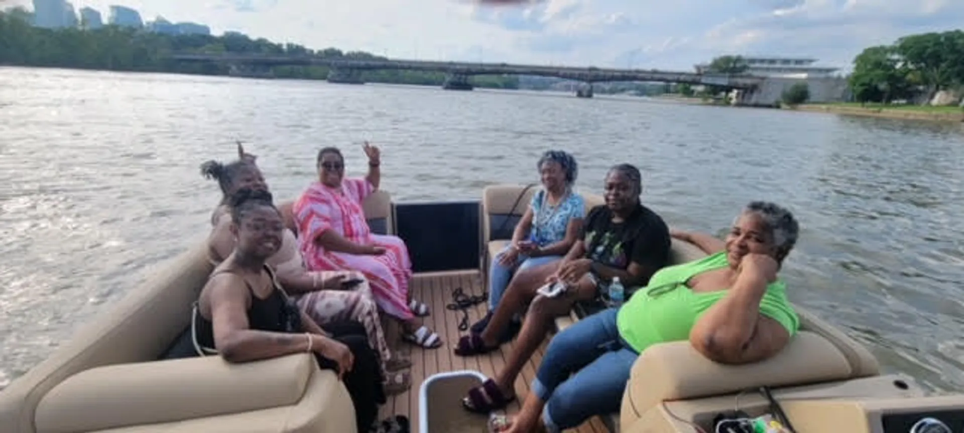The Play Station - Washington DC 23 Foot Pontoon (lights, cooler, etc)