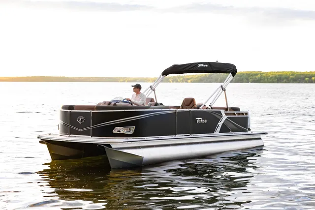 Rent a TAHOE PONTOONS pontoon in Grand Rapids, MN near me