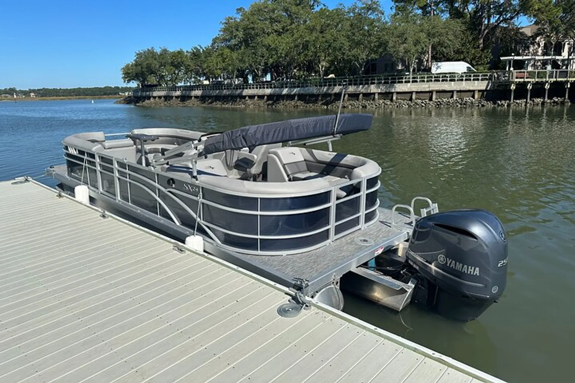 Luxury Bennington 22-Foot Pontoon: Winner of Best of Hilton Head