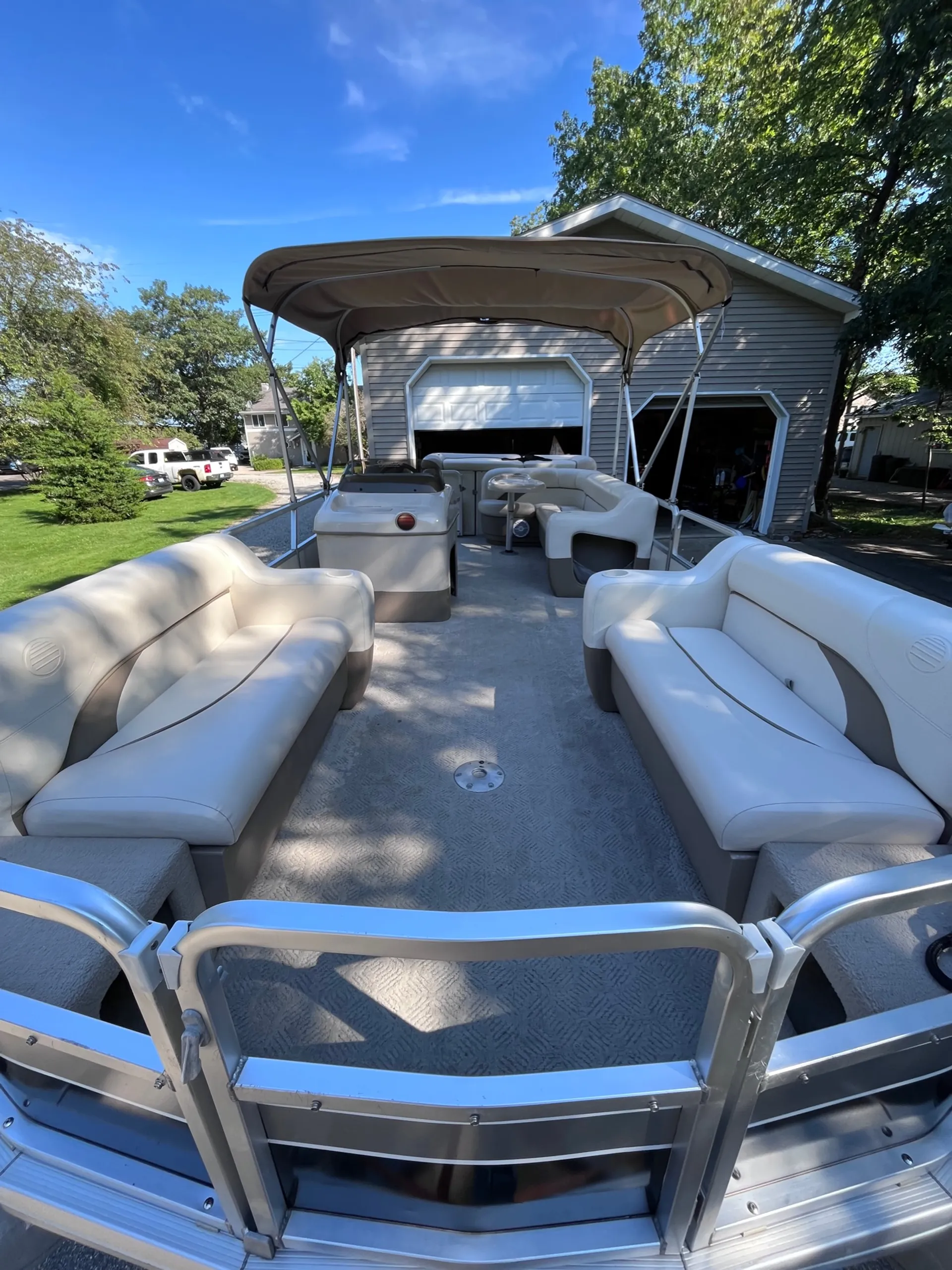 Sun Tracker by Tracker Marine Party Barge 21 Signature  in Pigeon, MI — photo 5