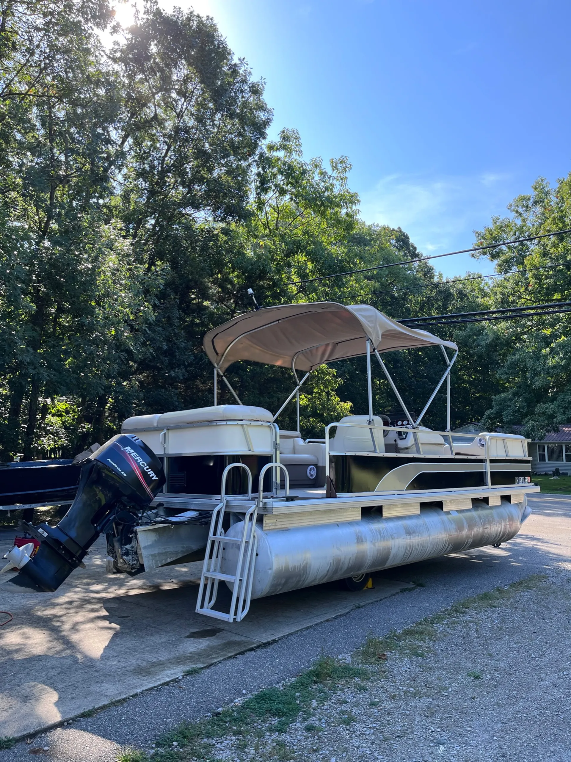 Sun Tracker by Tracker Marine Party Barge 21 Signature  in Pigeon, MI — photo 7