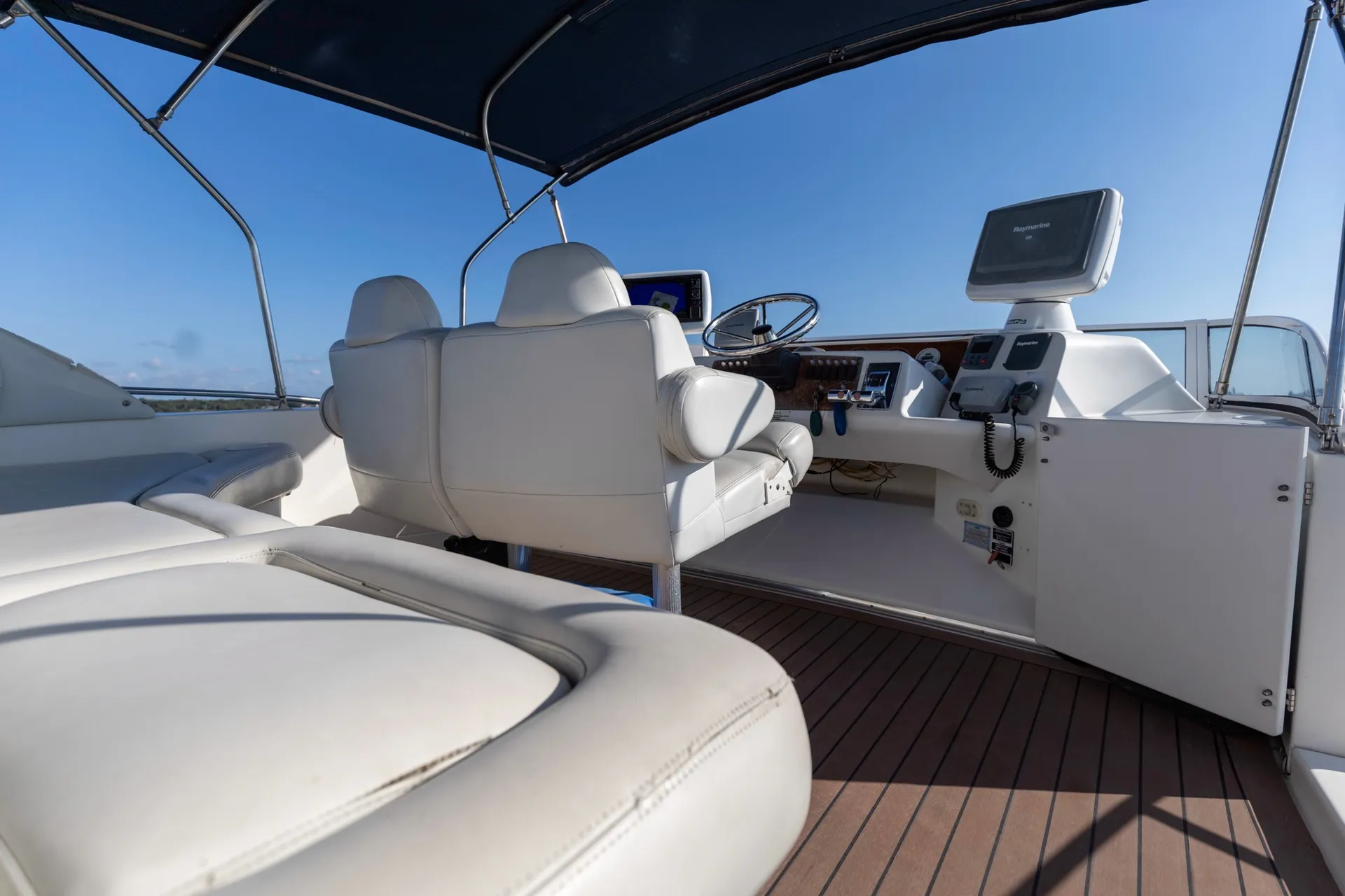 40 ft Silverton Yacht in Clearwater 