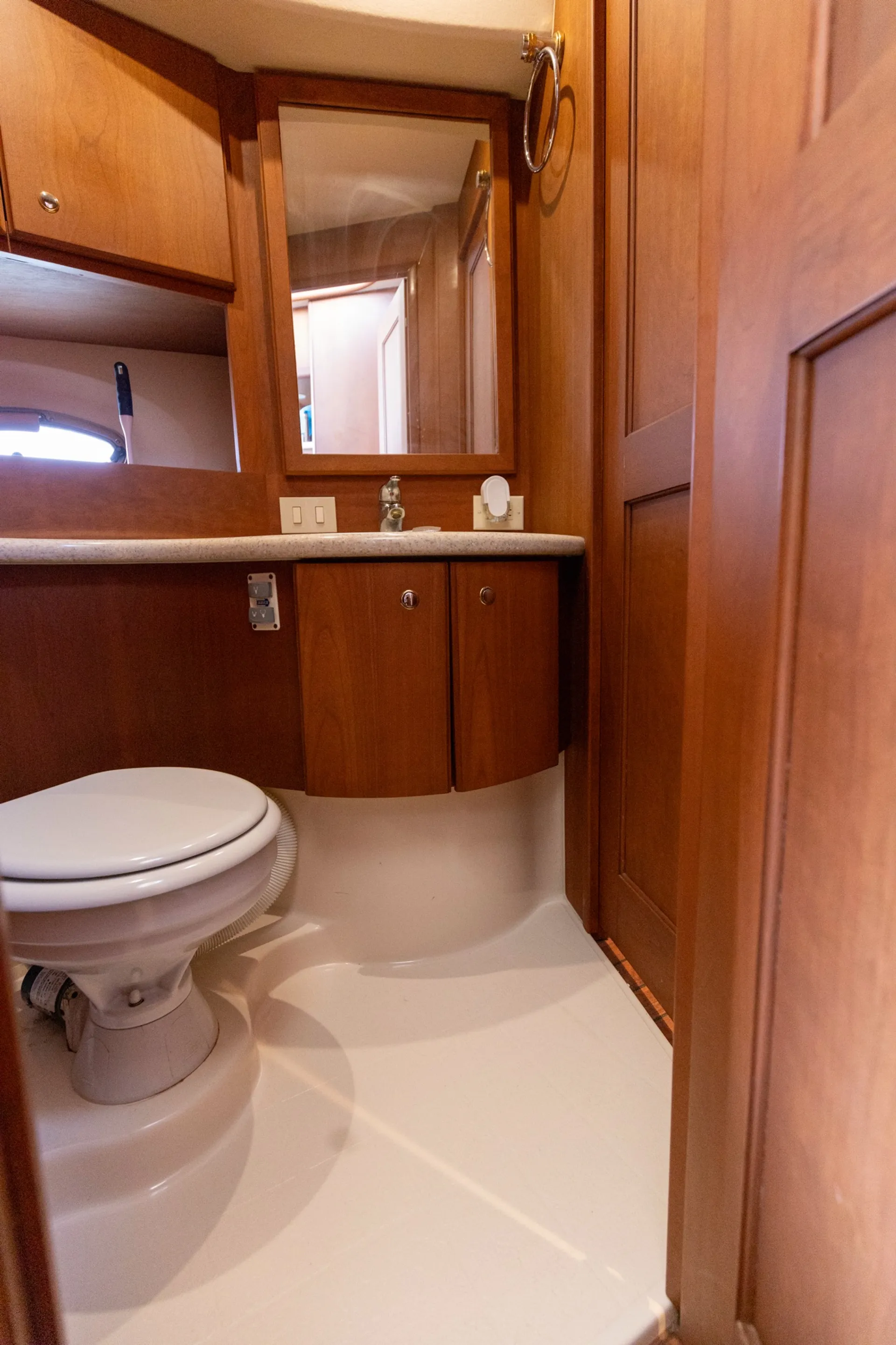 40 ft Silverton Yacht in Clearwater 