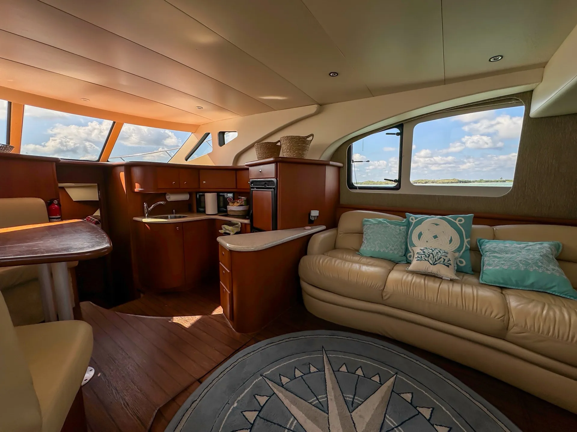 40 ft Silverton Yacht in Clearwater 