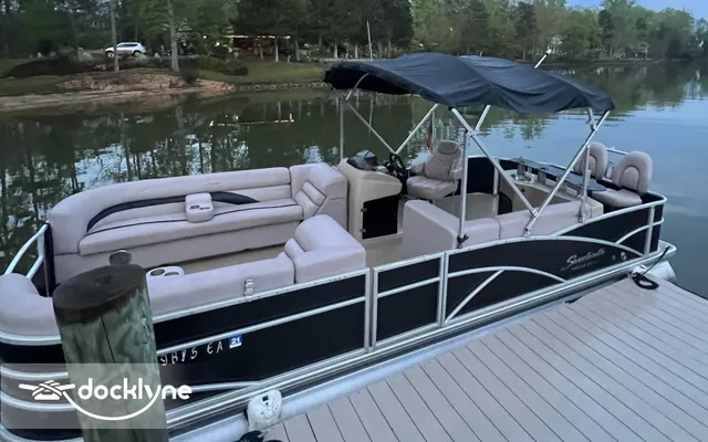 Rent a Godfrey Marine pontoon in Charlotte, NC near me
