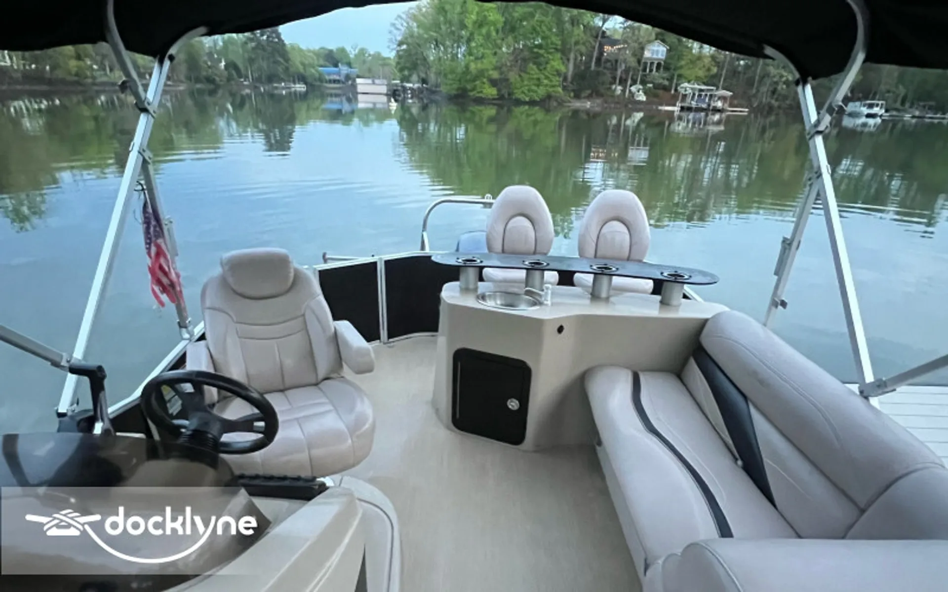 Godfrey Marine Sweetwater 220 WB in Charlotte, NC — photo 4