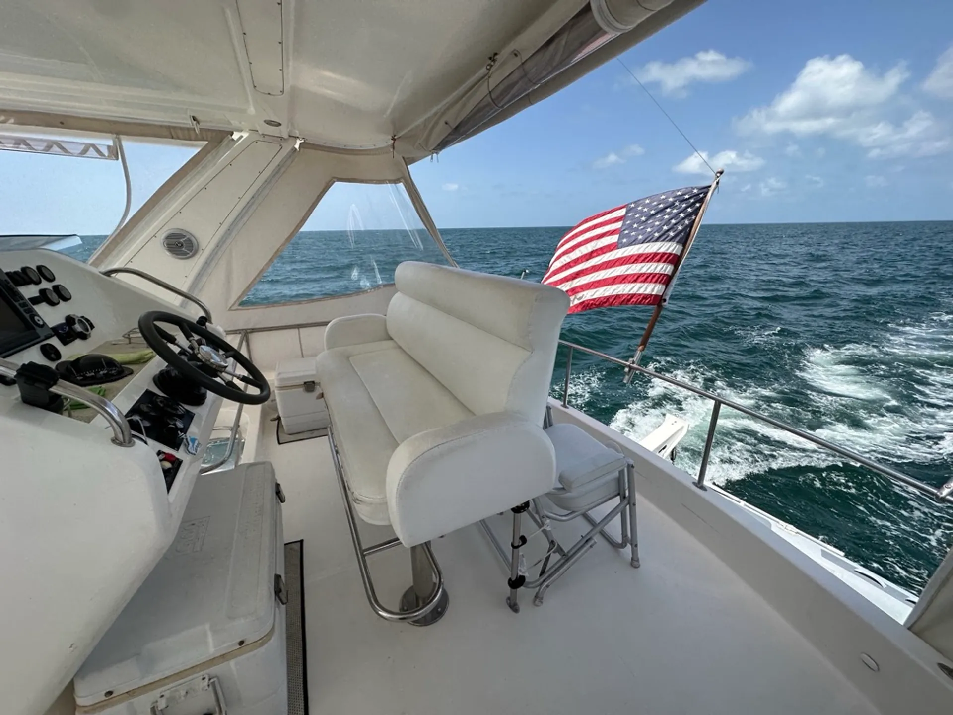 Robertson & Caine Leopard 47 PC in Key Largo, FL — photo 3