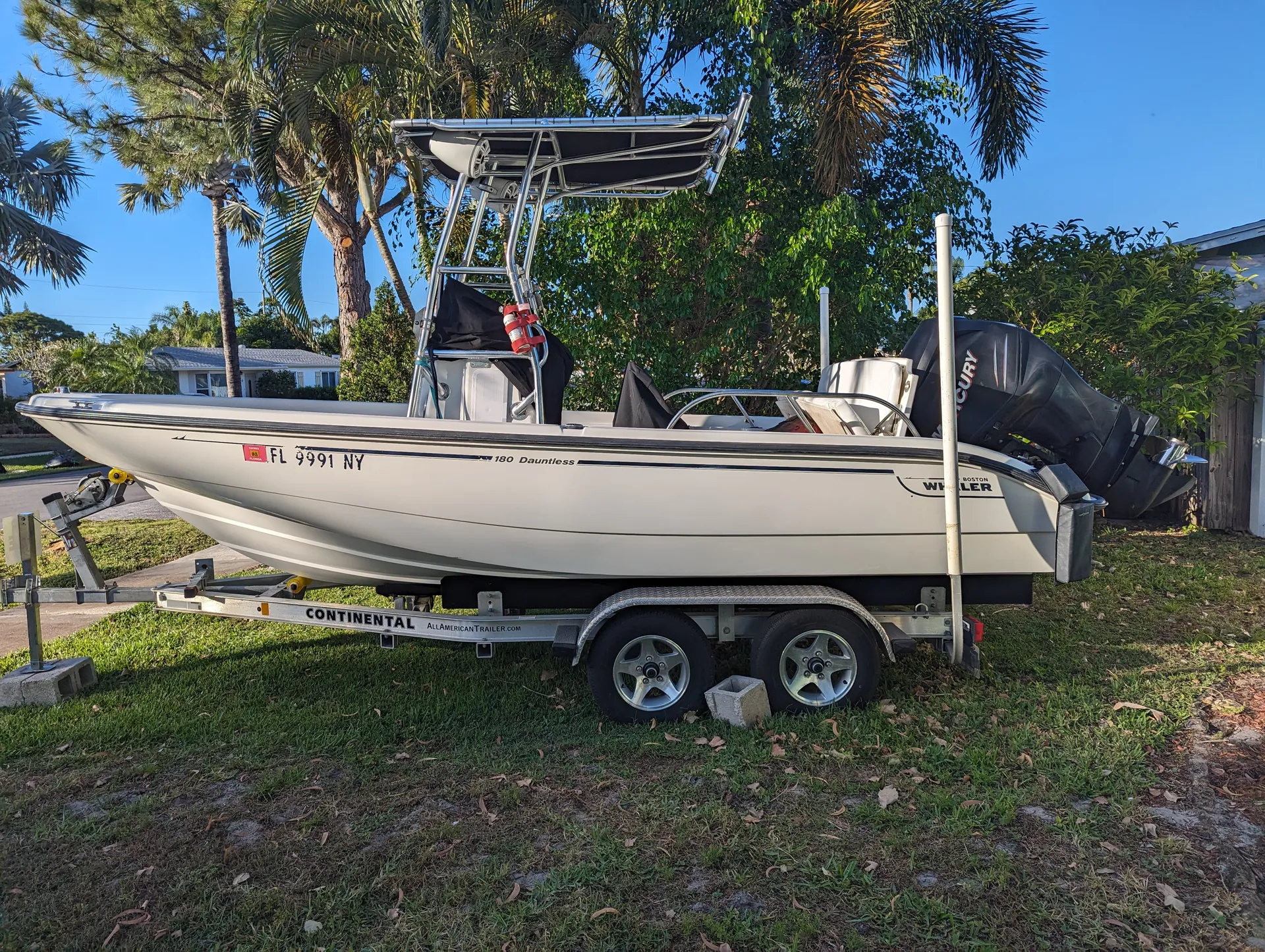 Boston Whaler Dauntless 180 - Great for fishing & Peanut Island trips