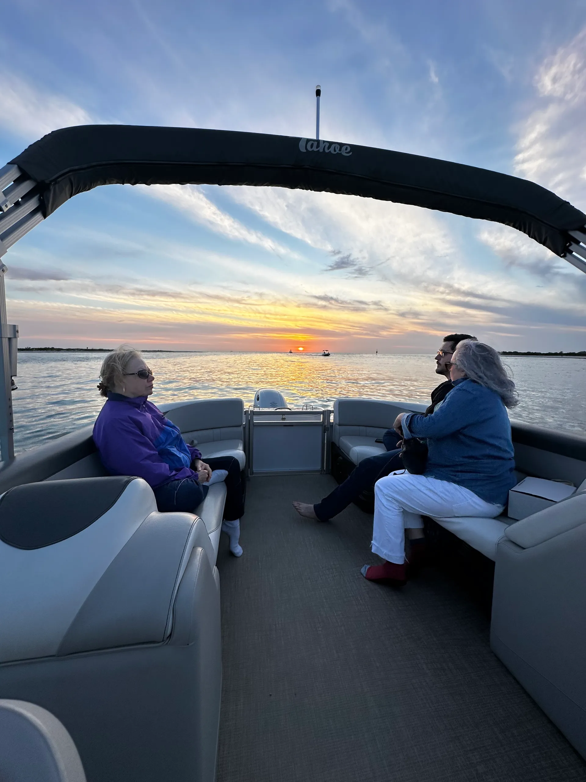 PRIVATE-W/CAPTAIN<br/>ISLANDS,DOLPHINS,SUNSETS PARTIES, PUB CRAWLS!!!