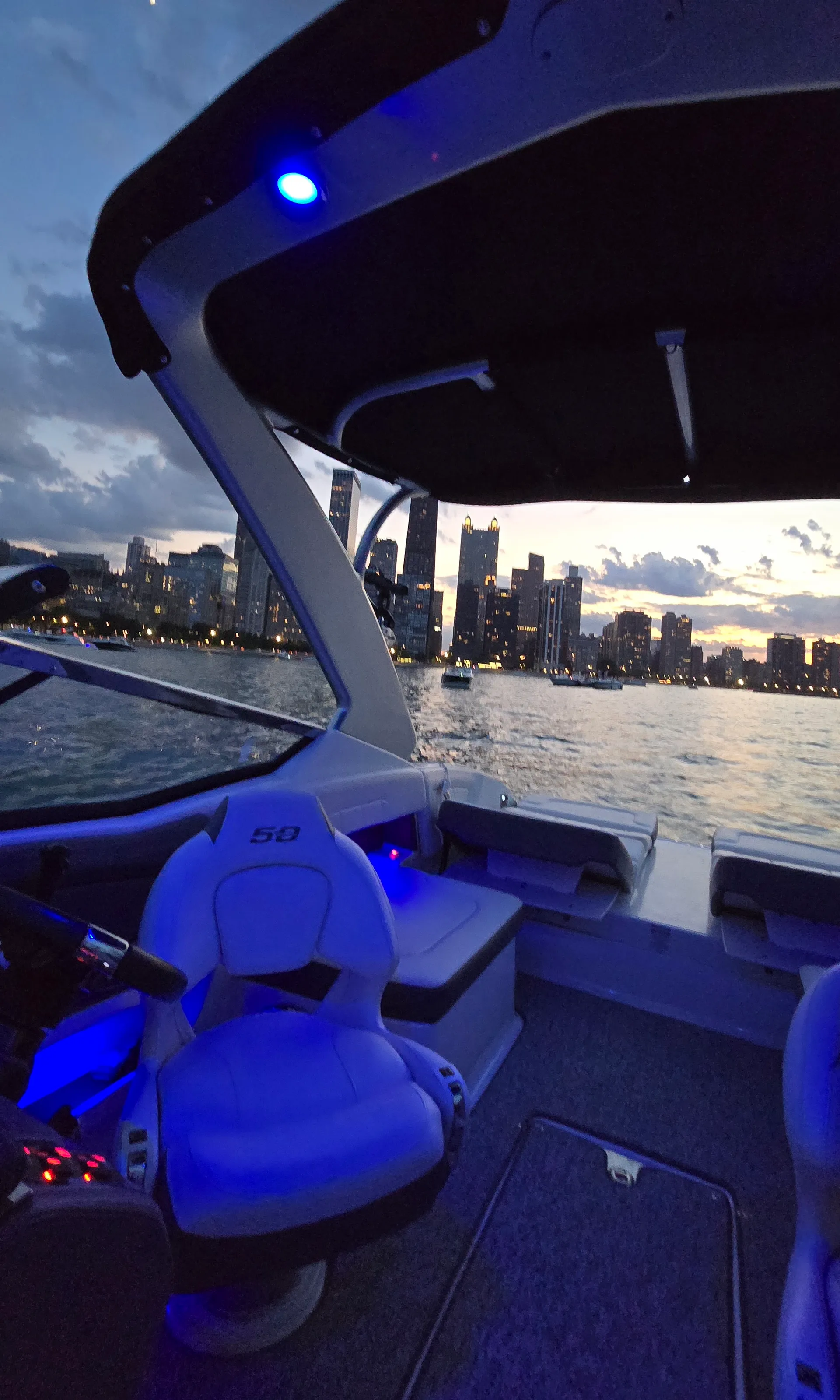 Chaparral Boats 257 SSX in Chicago, IL — photo 3