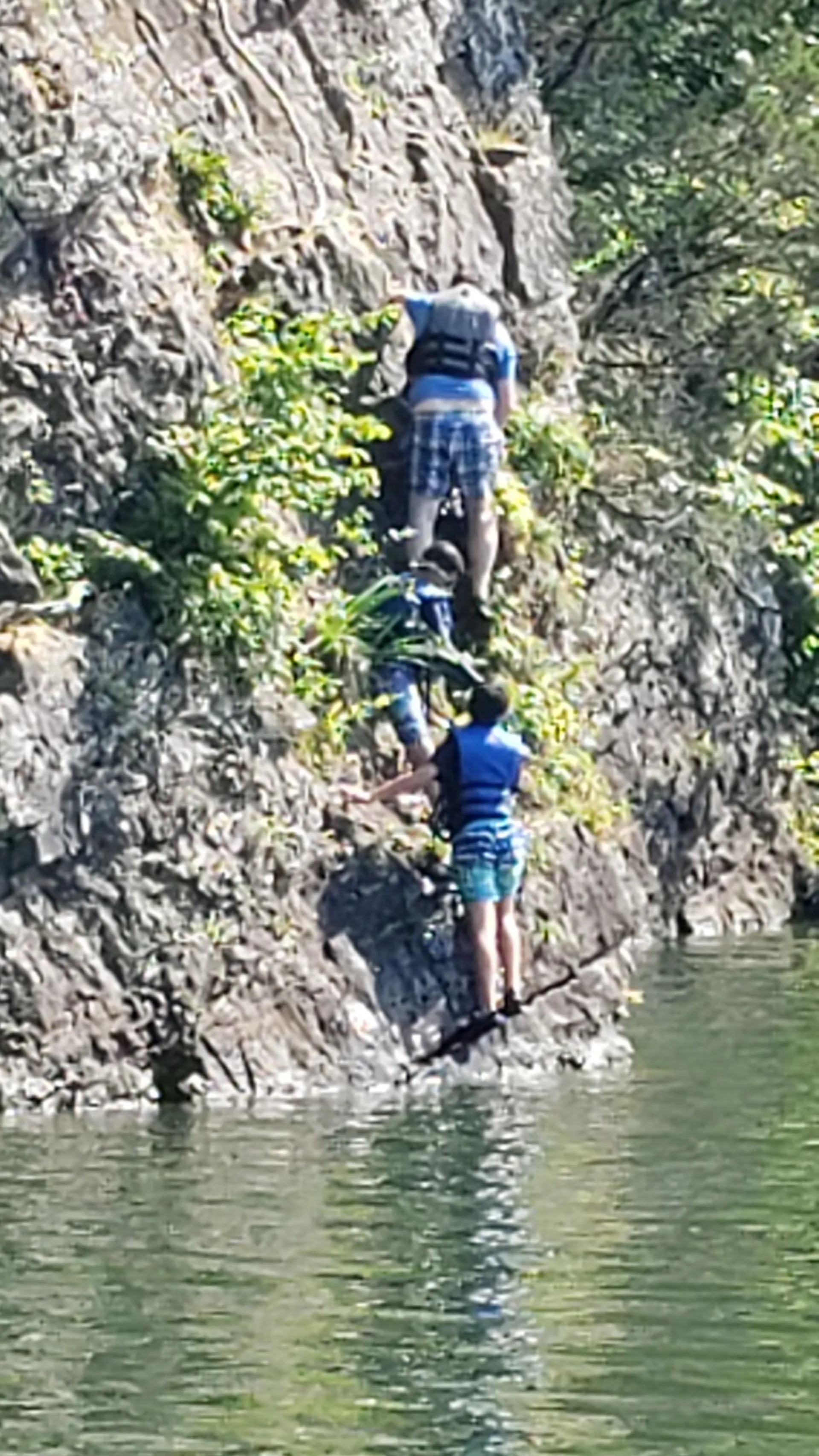 Watts Bar Lake guided Pontoon Boat Rental Island Sunset Excursions