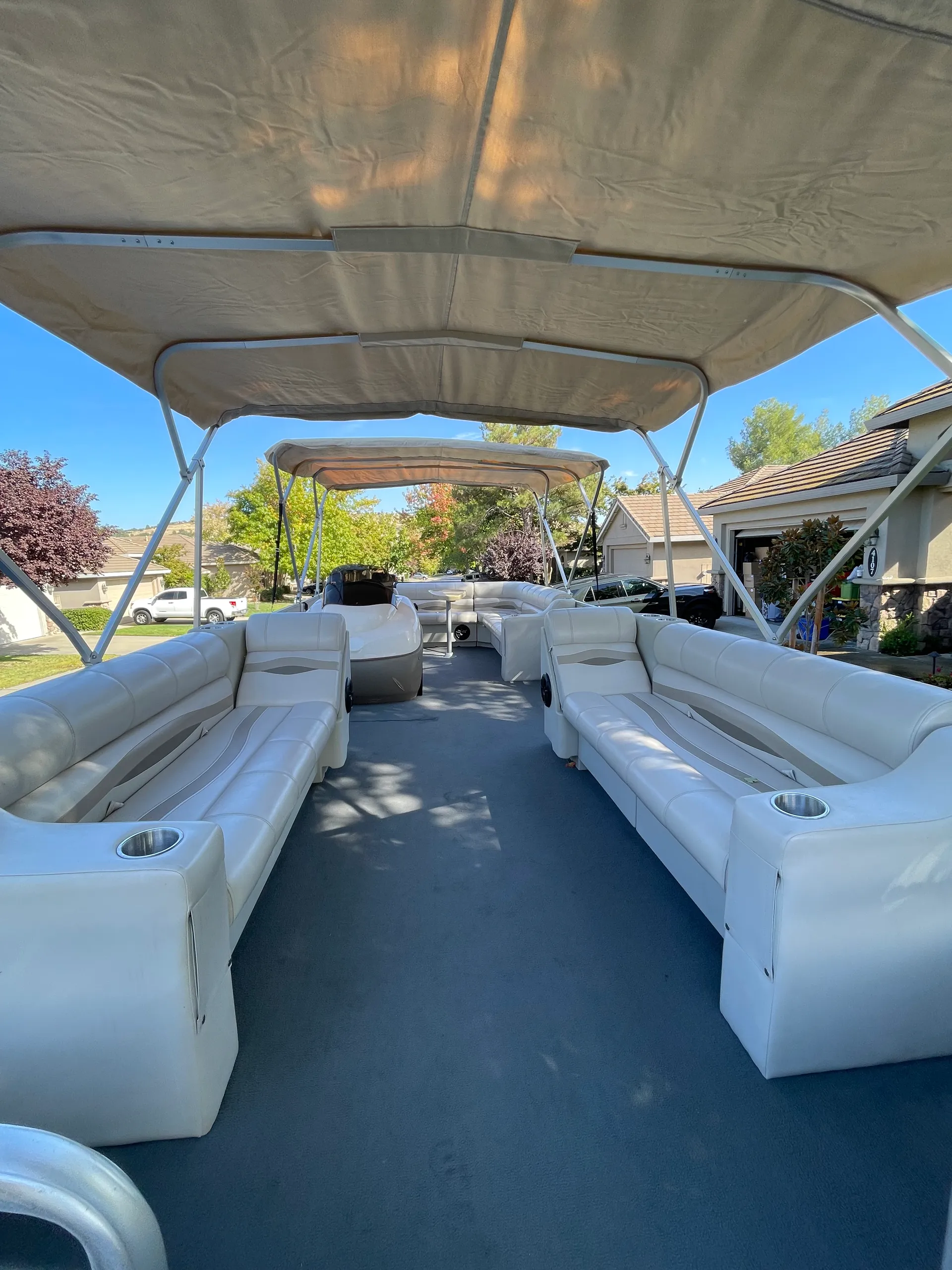 Tracker Party Barge in El Dorado Hills, CA — photo 3