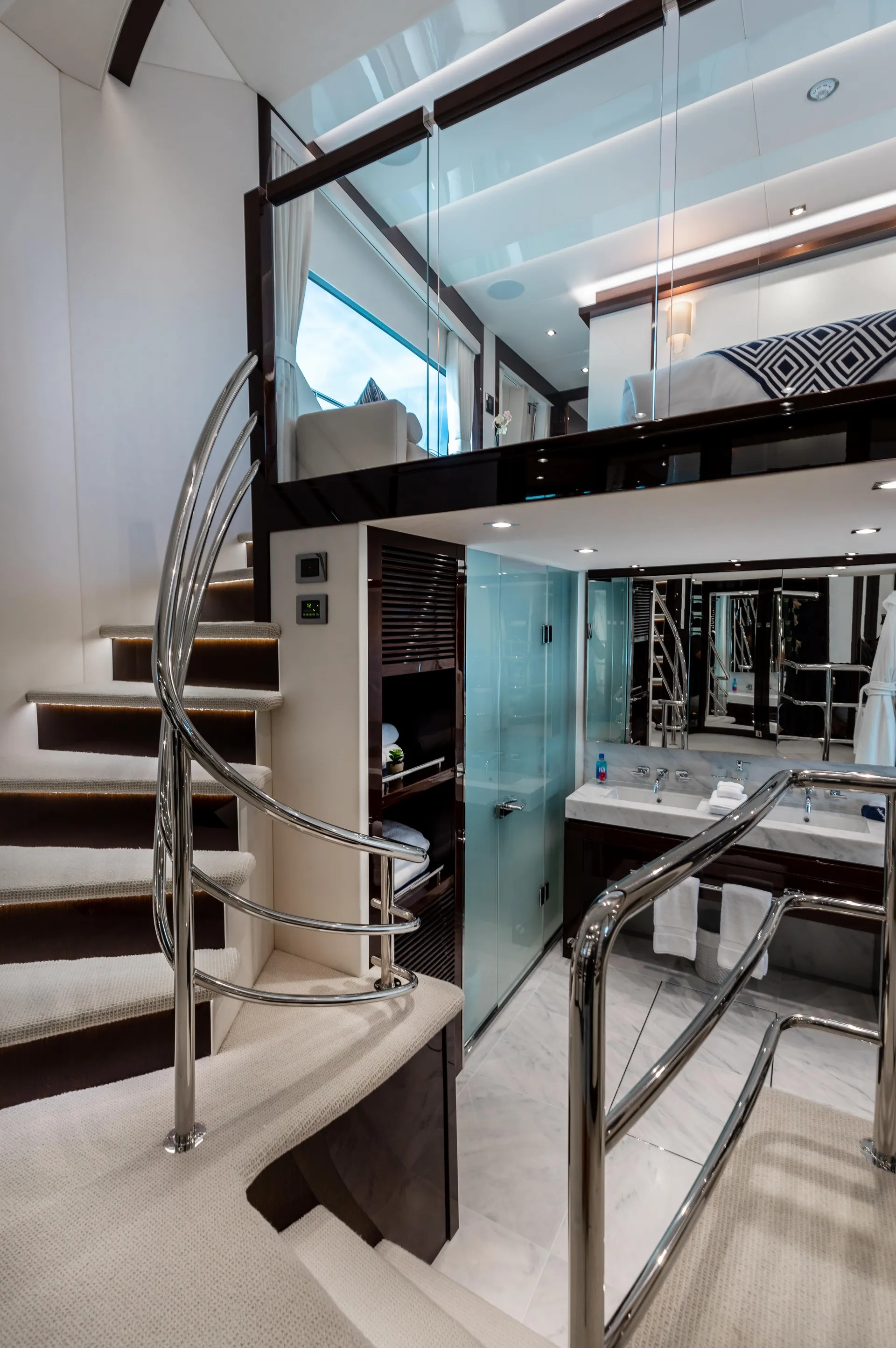 Immaculate 95' Sunseeker Super Yacht FTL/MIA