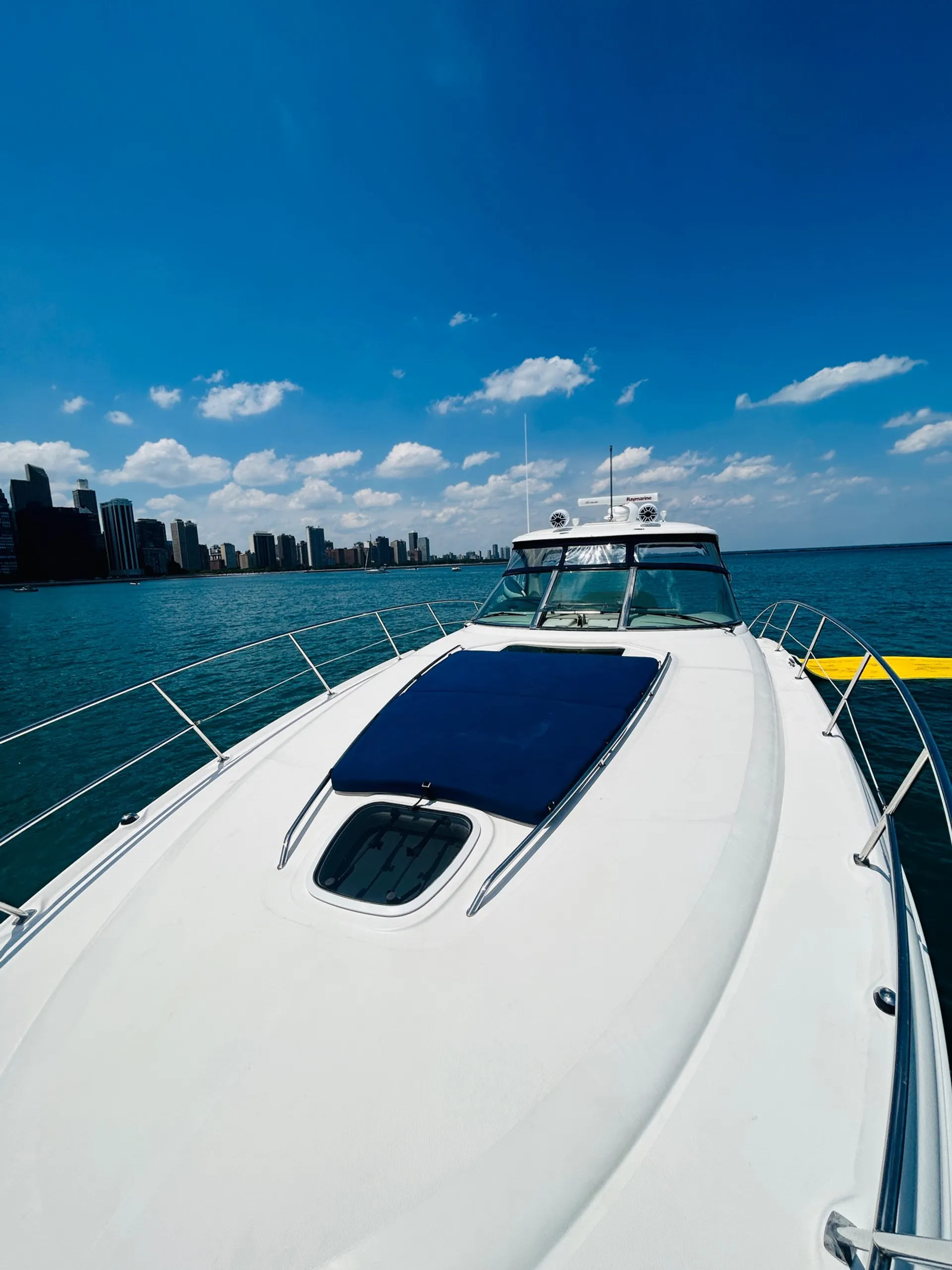 Beautiful 45’ Sea Ray Yacht 