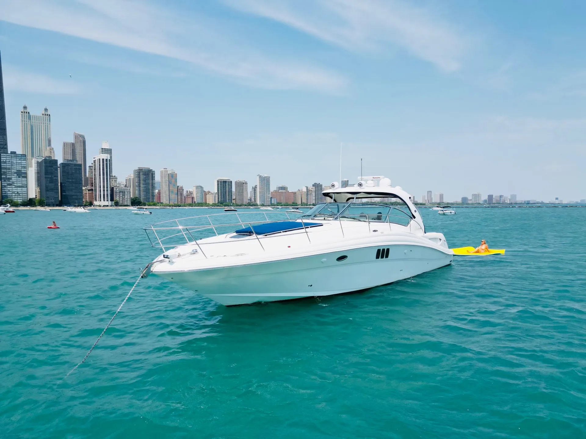 Beautiful 45’ Sea Ray Yacht 