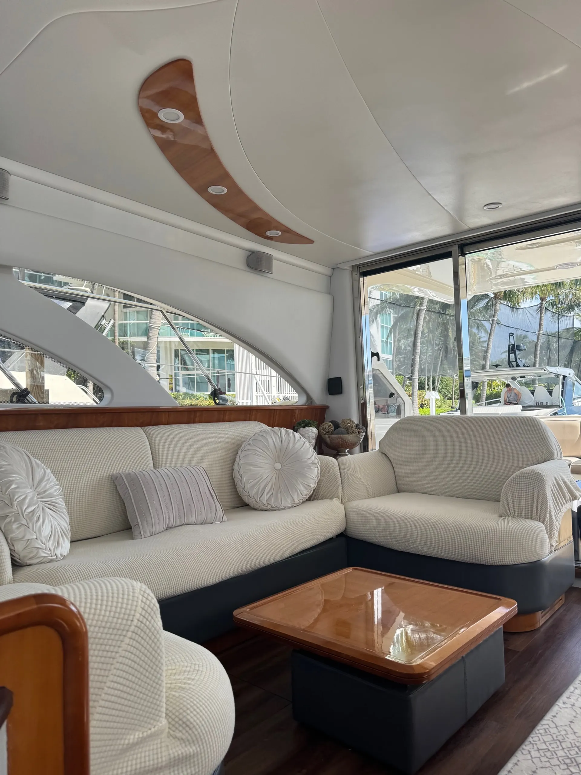 Rent this Azimut 50 in Miami Beach! With free 1 hour jet ski!!!