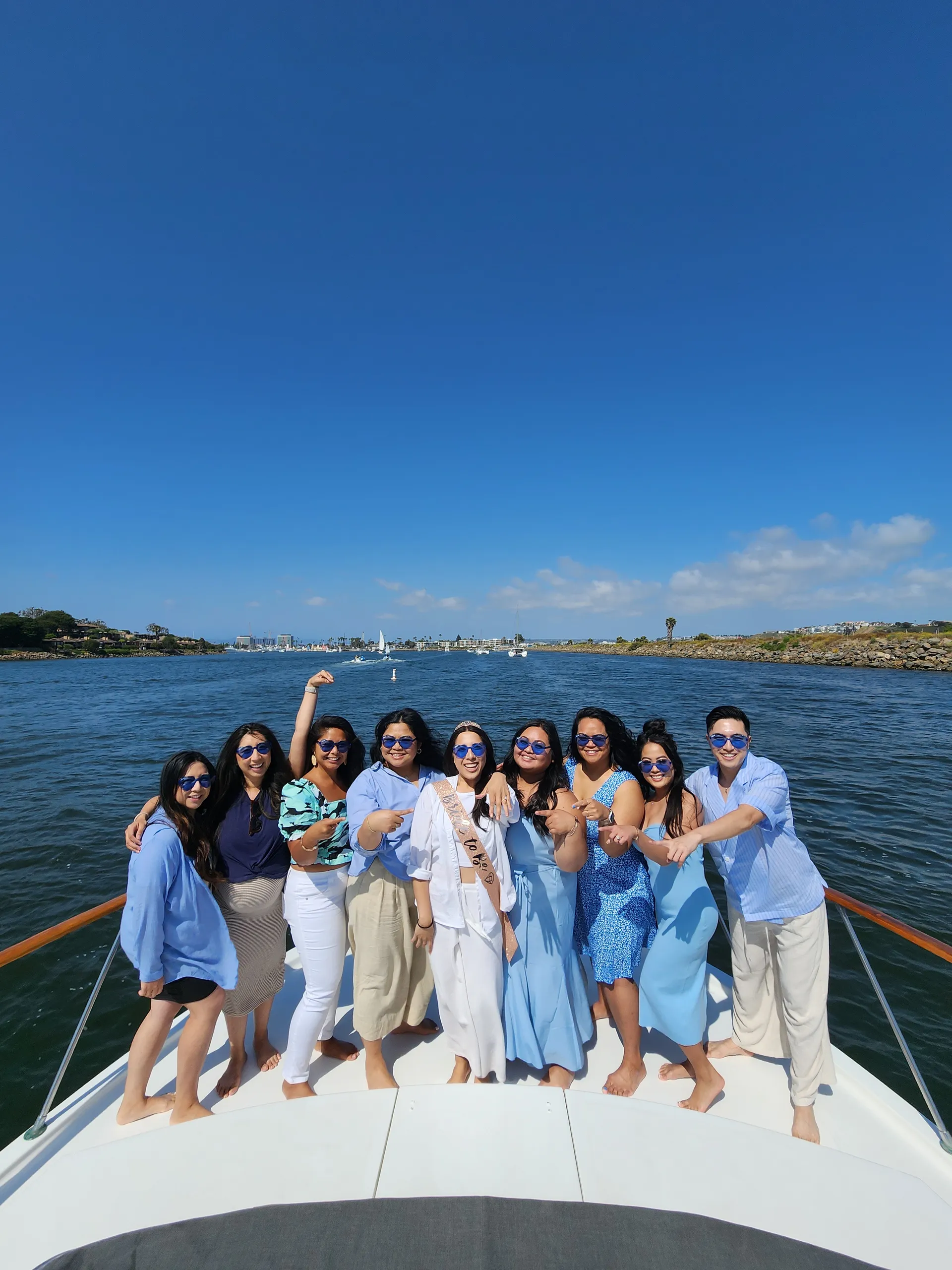 🌊 BEST VALUE ☀️ Huge Bow Cushion! Classic 50ft Motor Yacht ⚓️