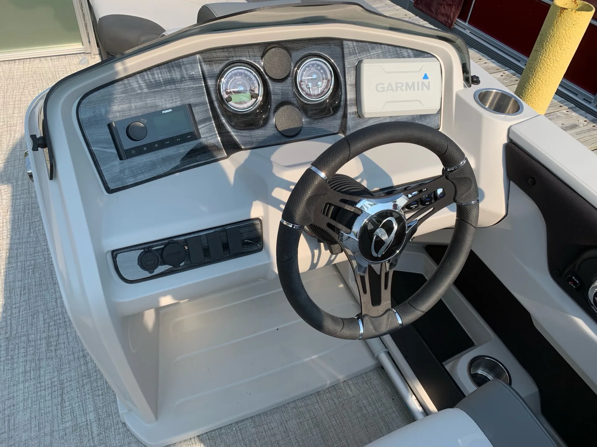 Lean Green Tritoon Sandbar Machine! 