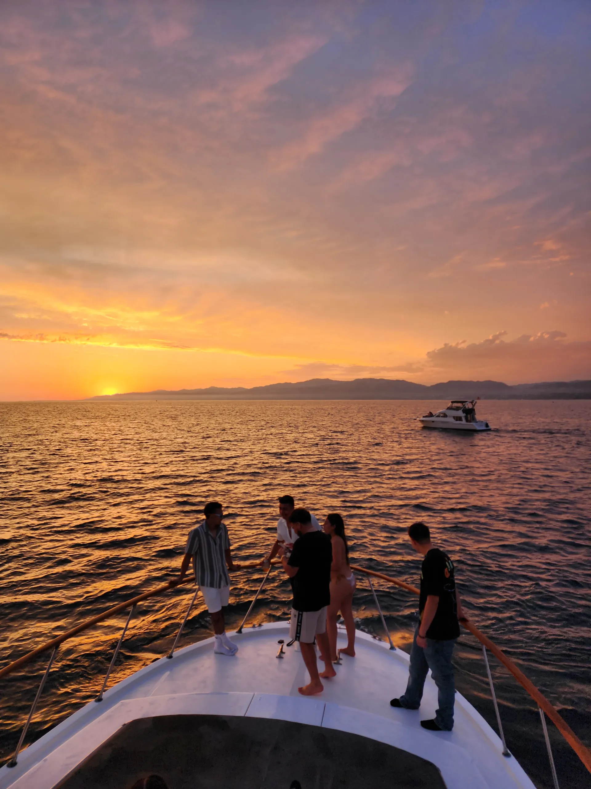 🌊 BEST VALUE ☀️ Huge Bow Cushion! Classic 50ft Motor Yacht ⚓️