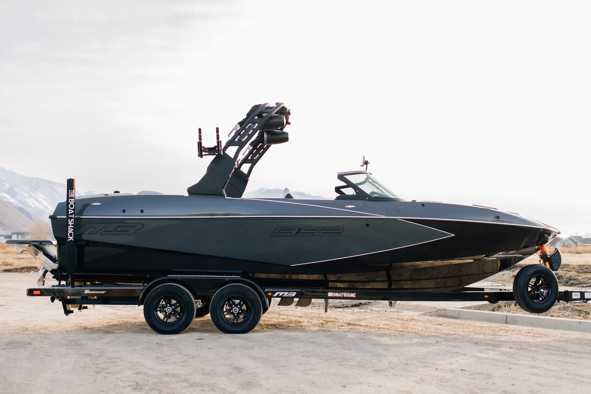 Brand New MB B52 23'