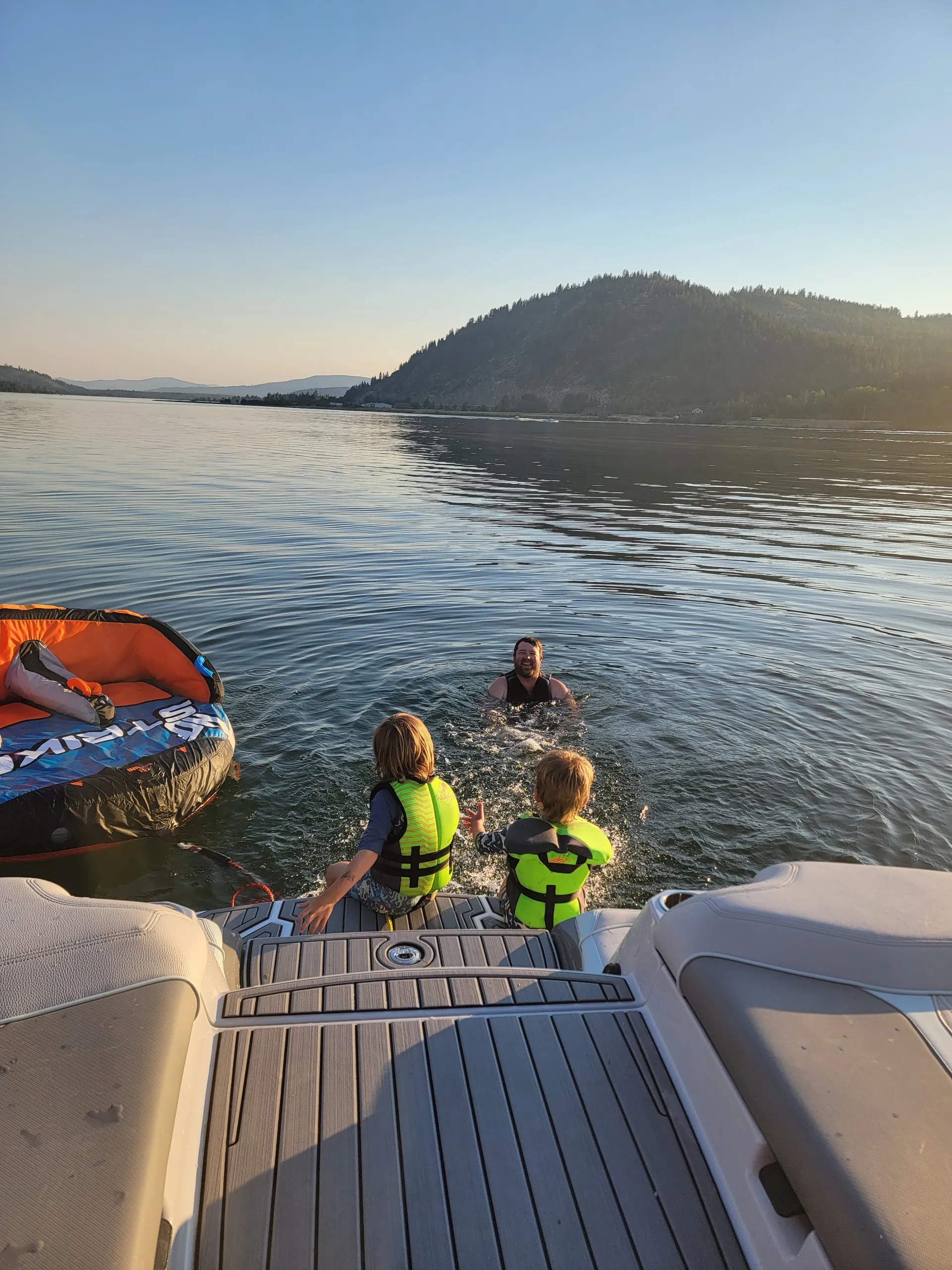 Super Air Nautique G25 Premier Surf Boat