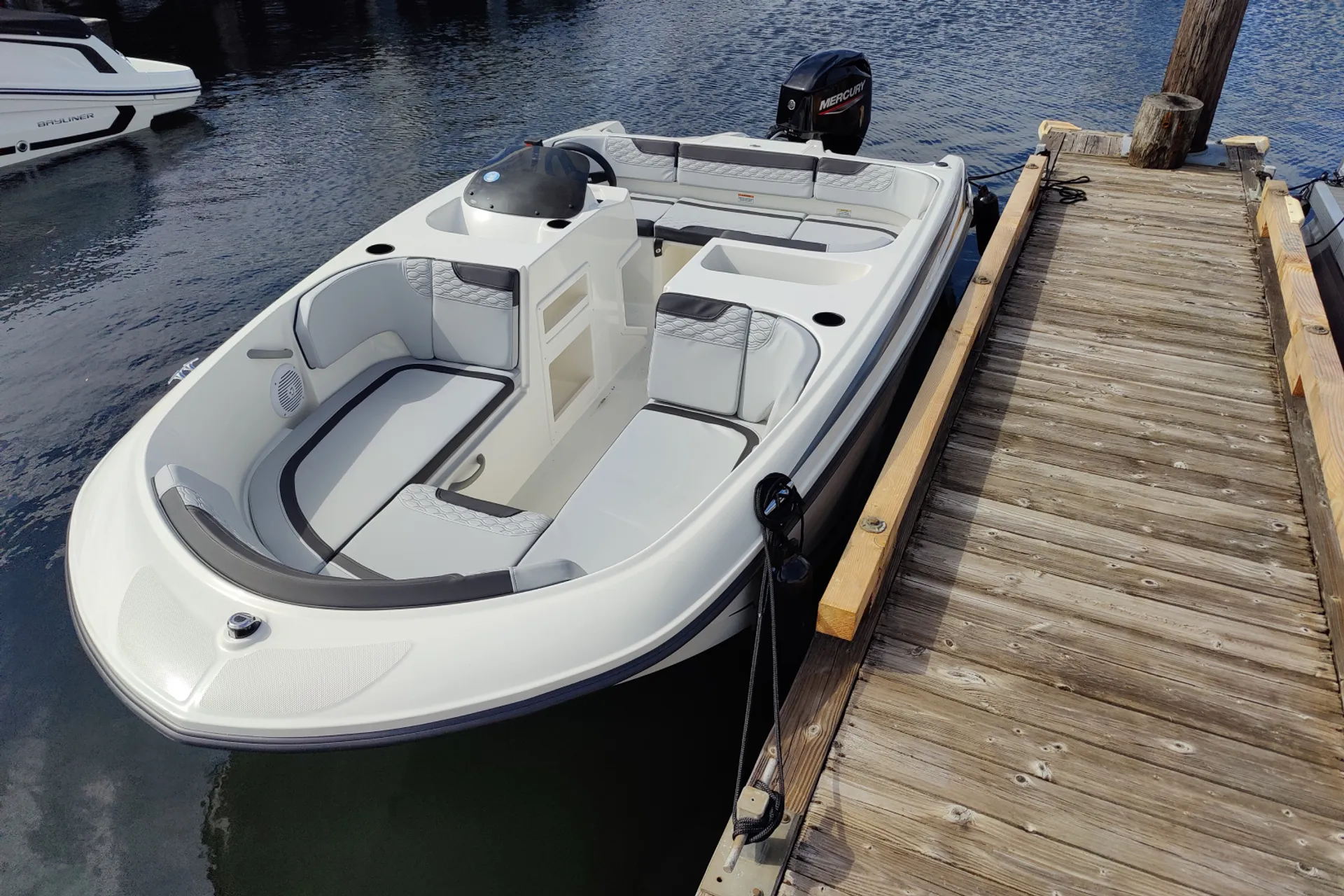 Bayliner M17 Outdoorsy Experience in Seattle, WA — photo 2