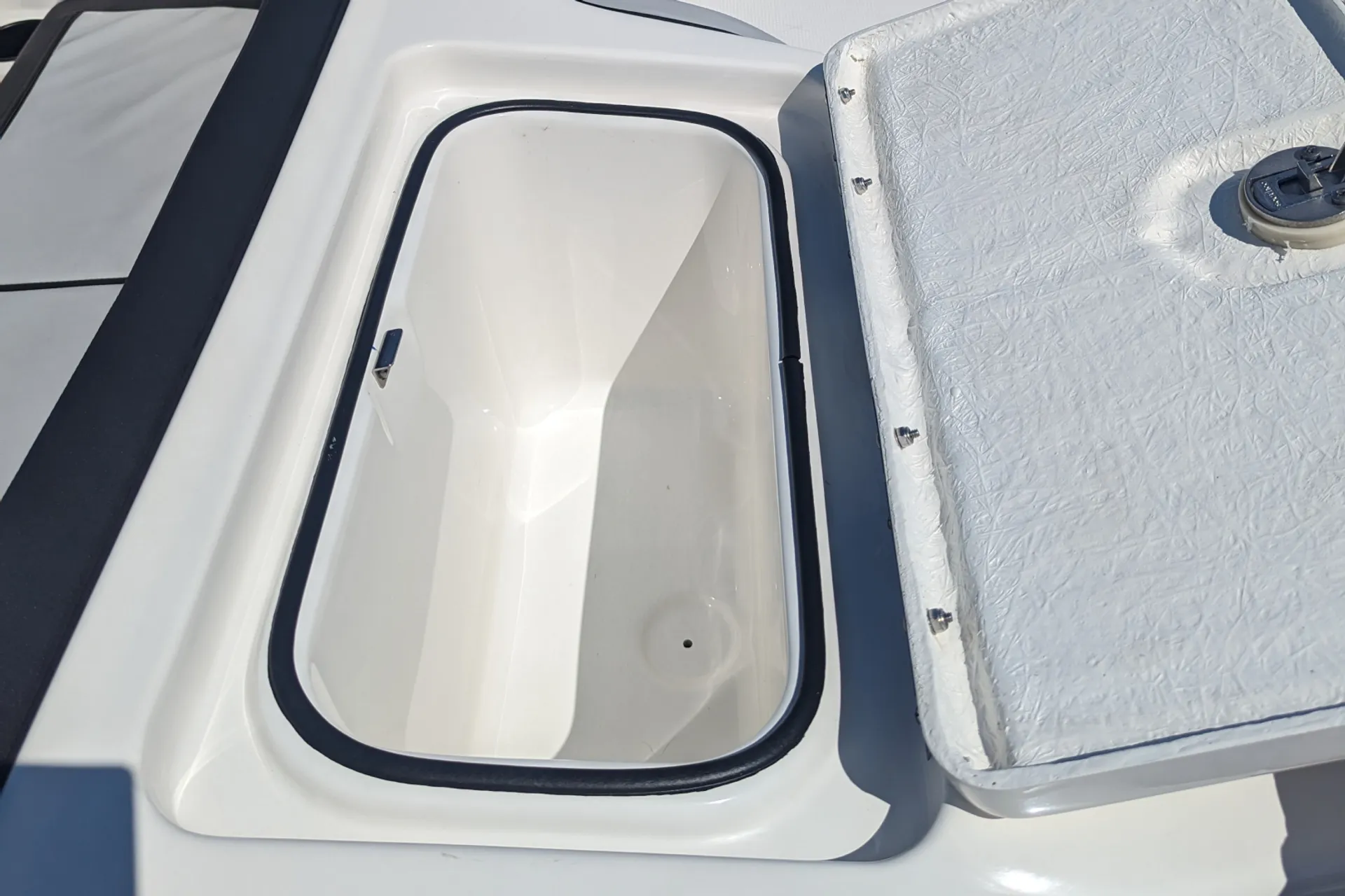 Bayliner M17 Outdoorsy Experience in Seattle, WA — photo 8