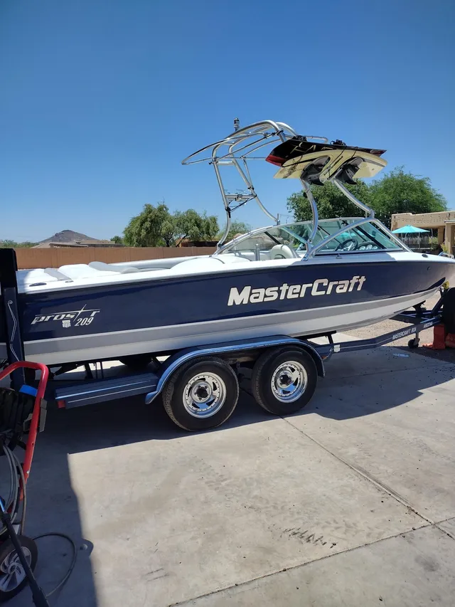 Rent a MasterCraft Boats ski and wakeboard in Morristown, AZ near me