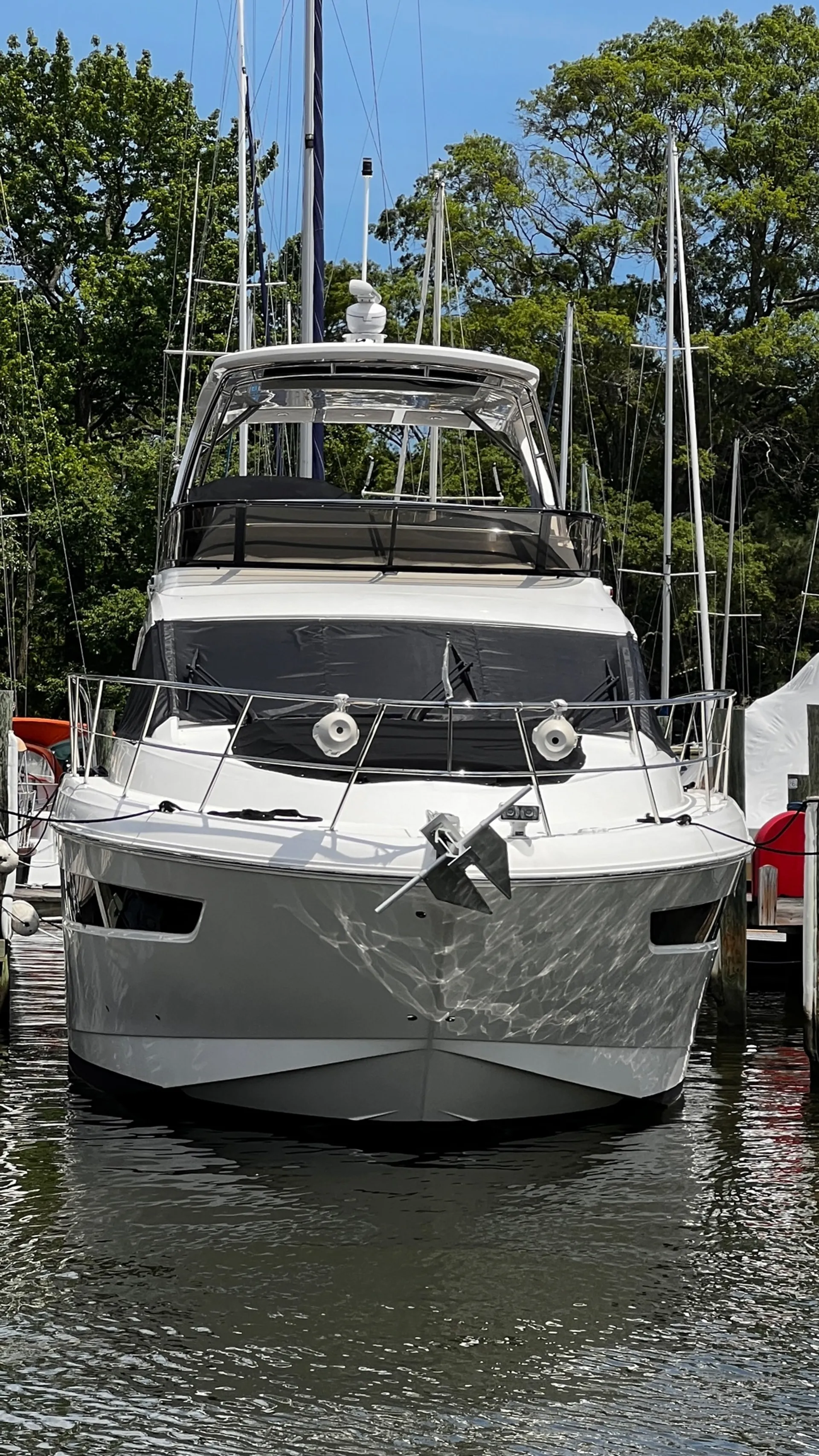 Luxurious 51’ Flybridge Yacht