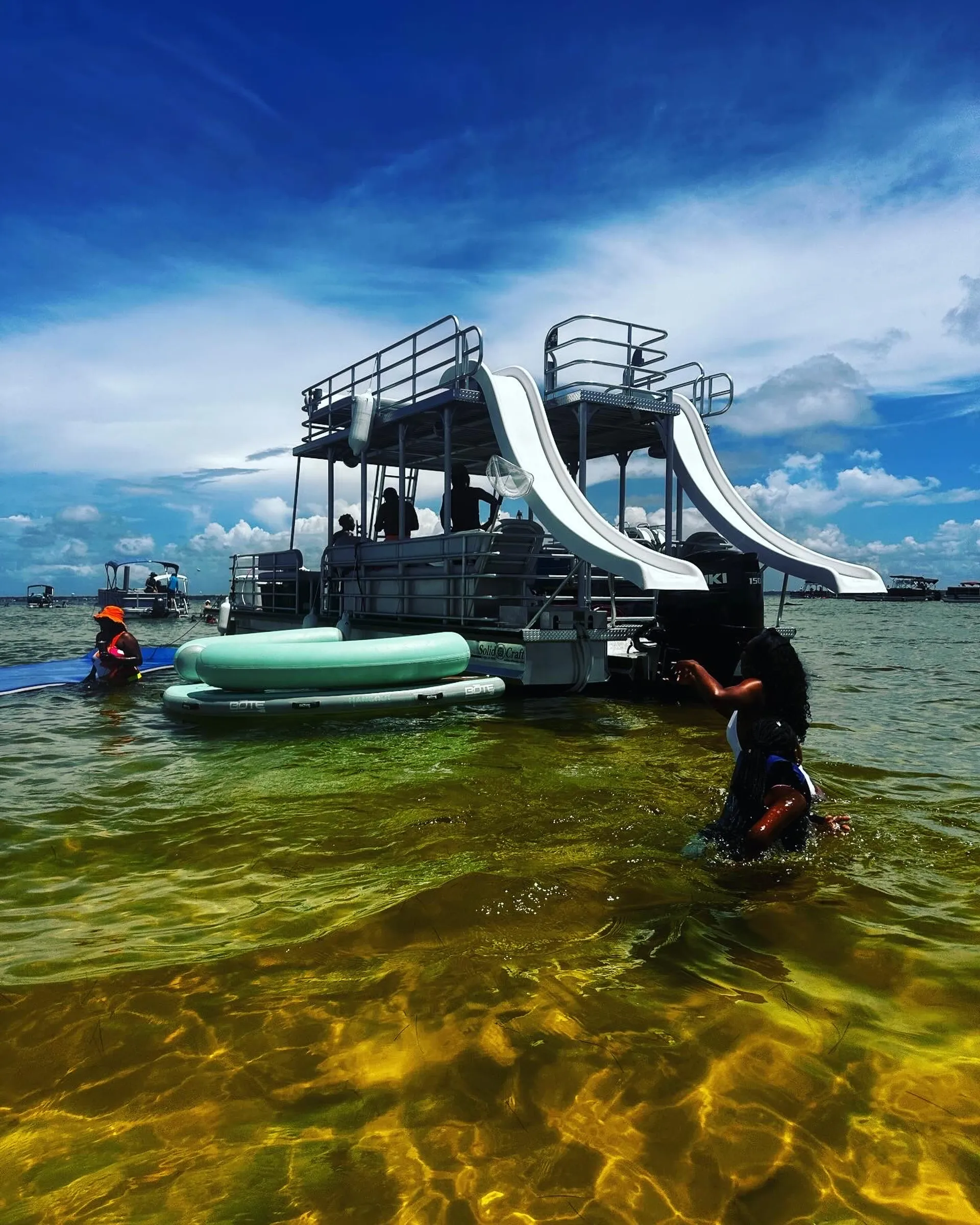 30’ X 10’ Double Decker Tritoon! Crab Island/Destin