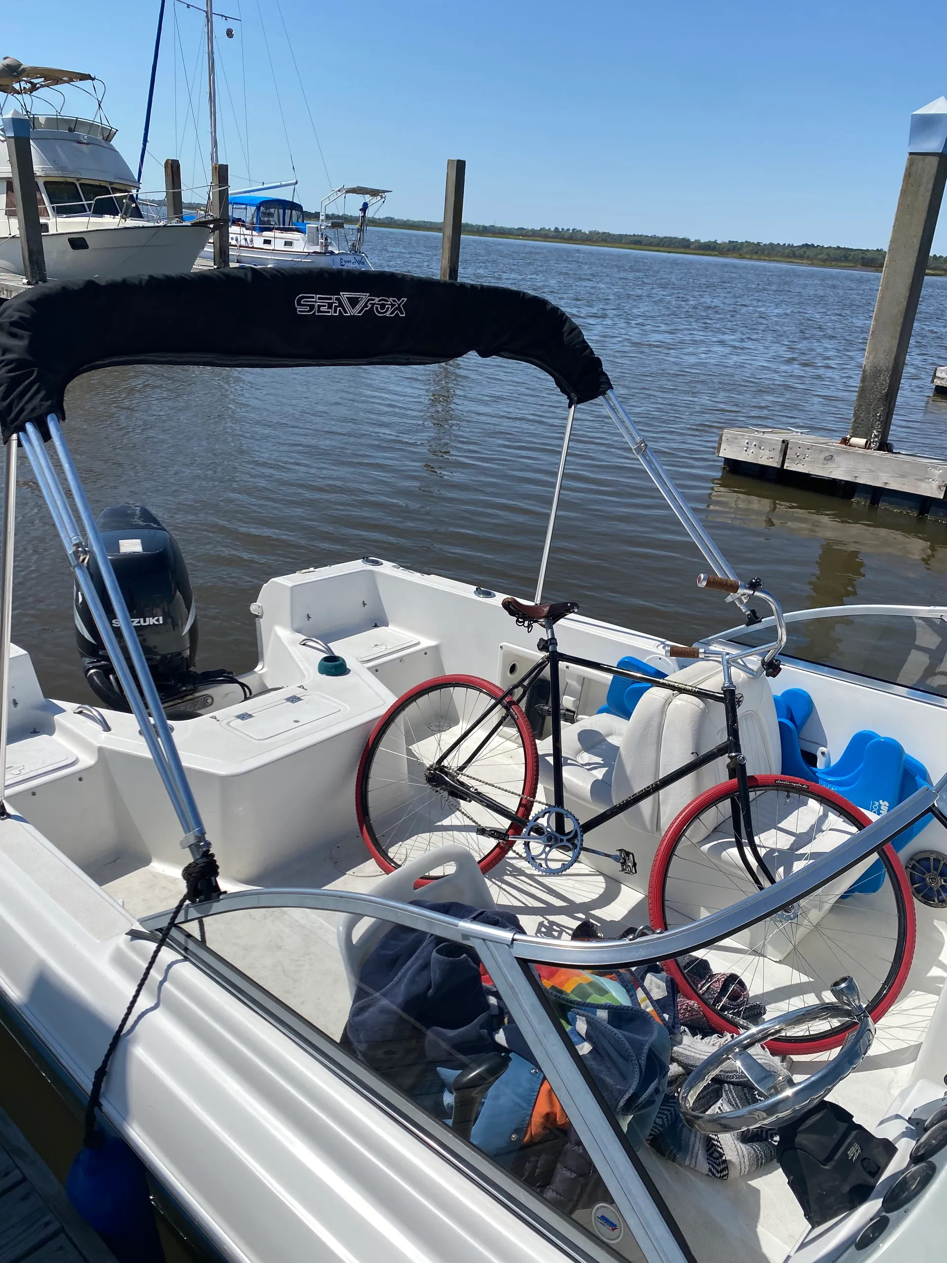 Awesome Dual Console for Fishing or Cruising!