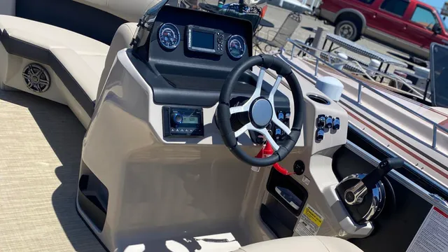 Rent a Harris pontoon in St. Clair Shores, MI near me