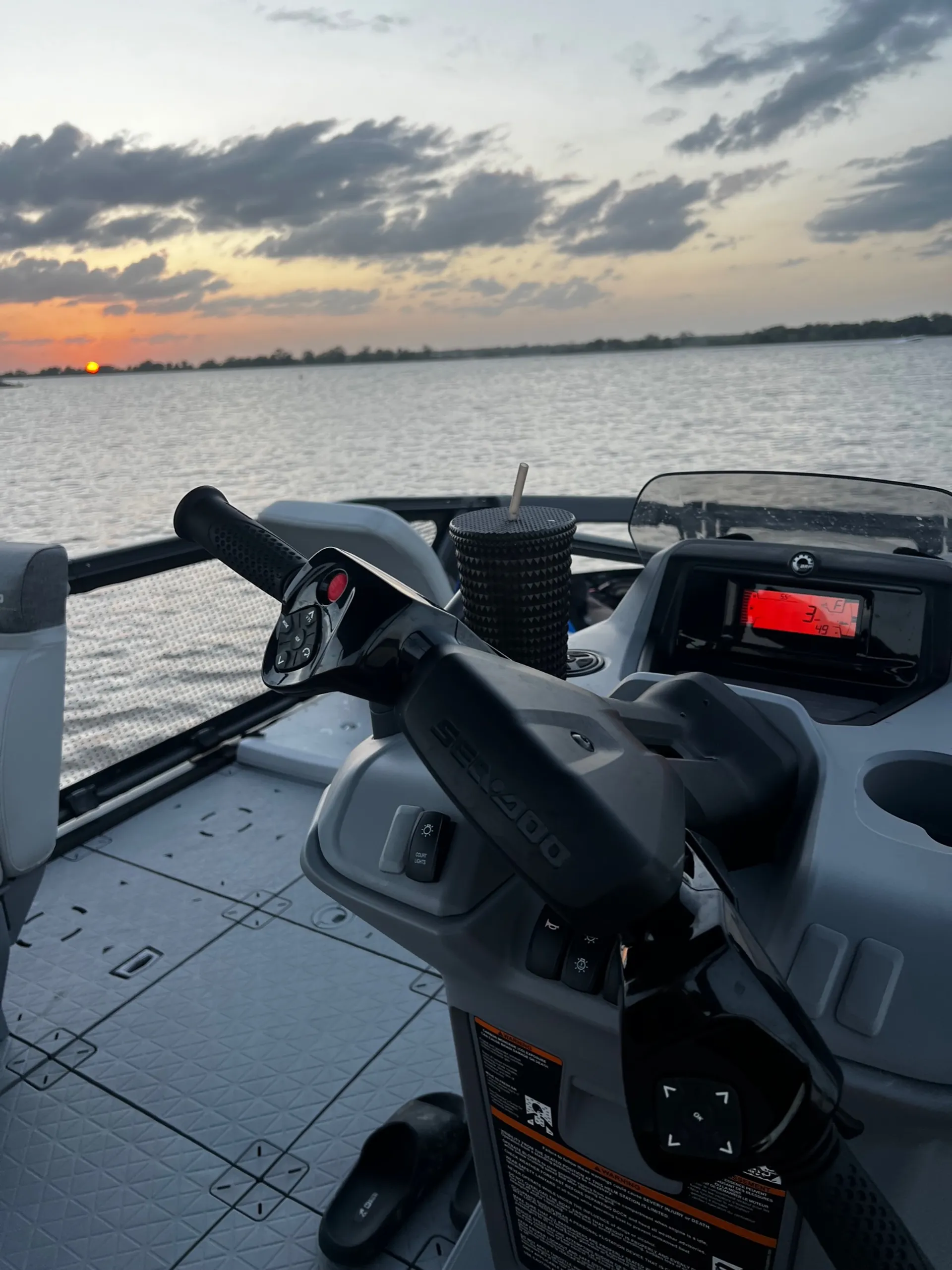 2023 Seadoo Switch *9 people*